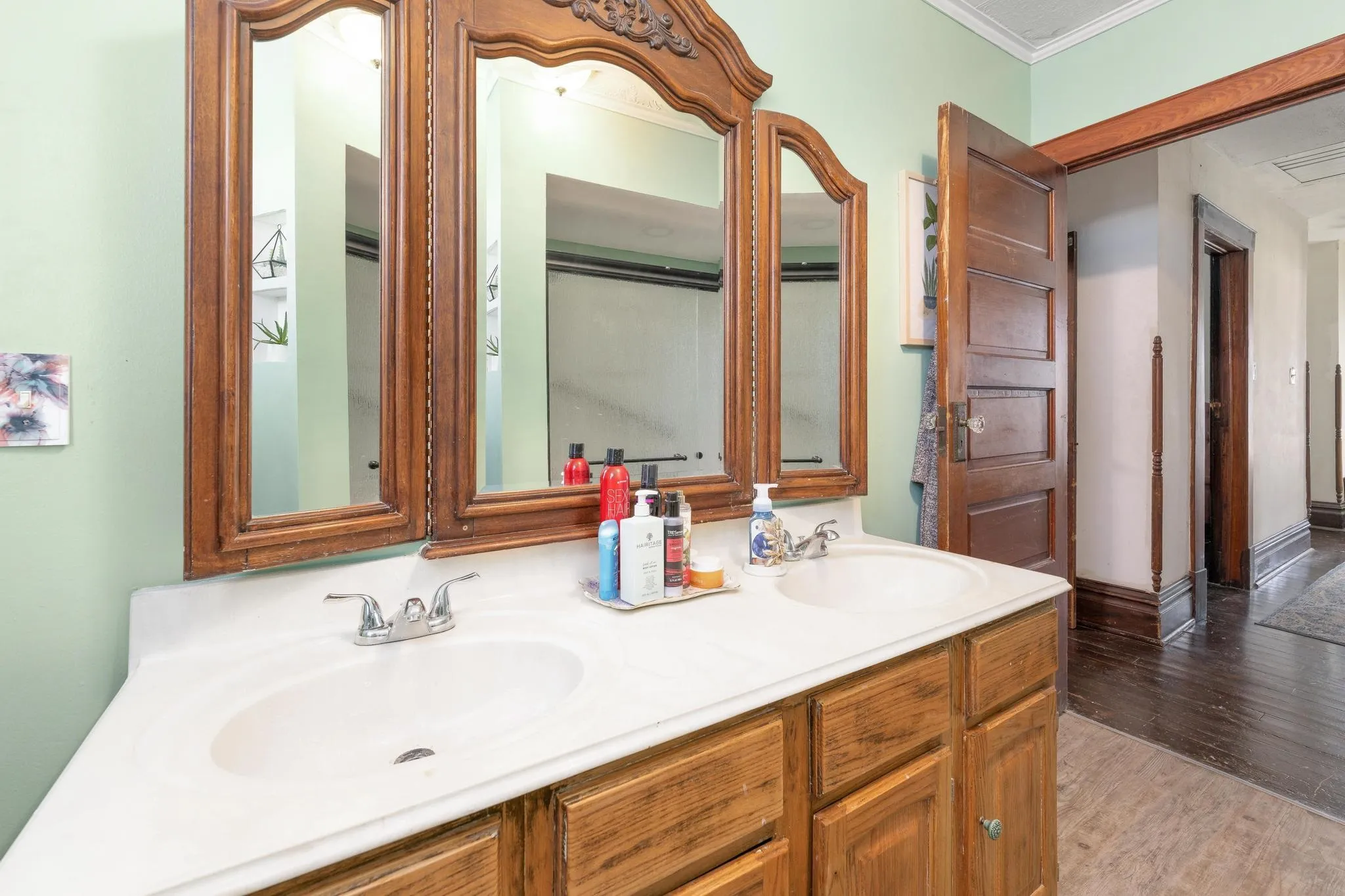 Wellington, Kansas 67152, United States, 4 Bedrooms Bedrooms, ,2 BathroomsBathrooms,Residential,Active,143889