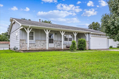 Homes For Sale - 1709 W 5th Ave<br/> Butler County, El Dorado, KS 67042