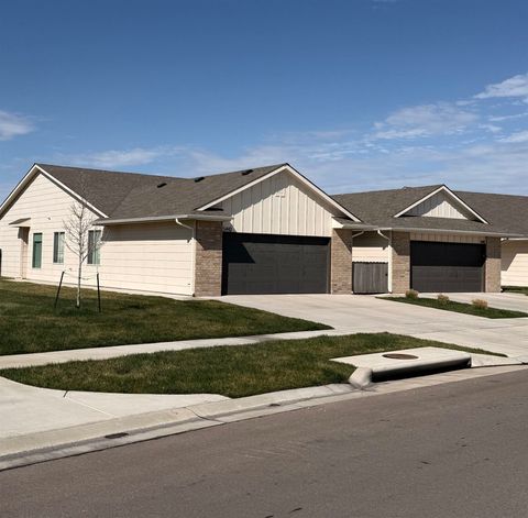 Townhouse For Sale - 5501 N Sandkey Ct # 5503 Cir<br/> Sedgwick County, Wichita, KS 67204