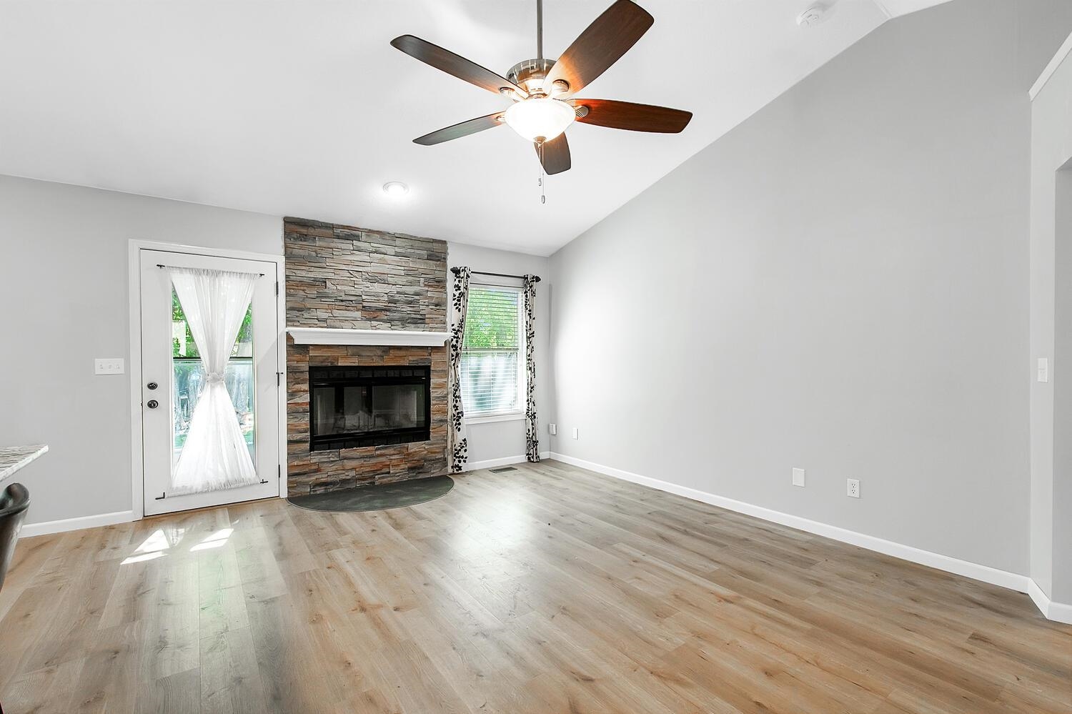 614 Havenwood Ct, Andover, Kansas image 3