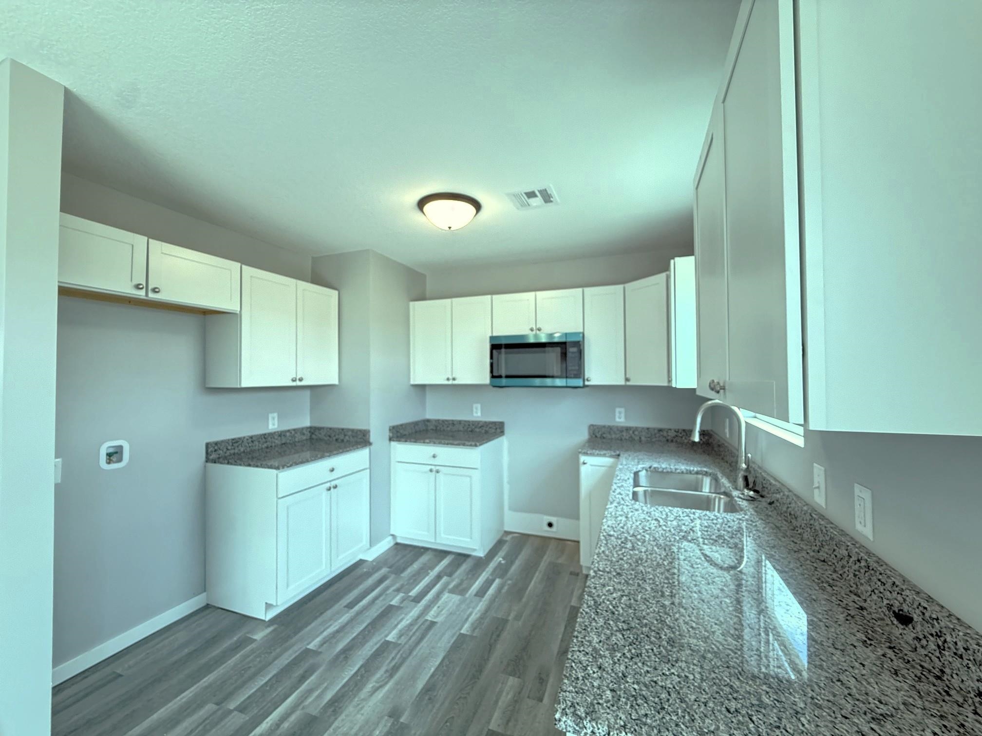 1218 Harbor Dr, Salina, Kansas image 7