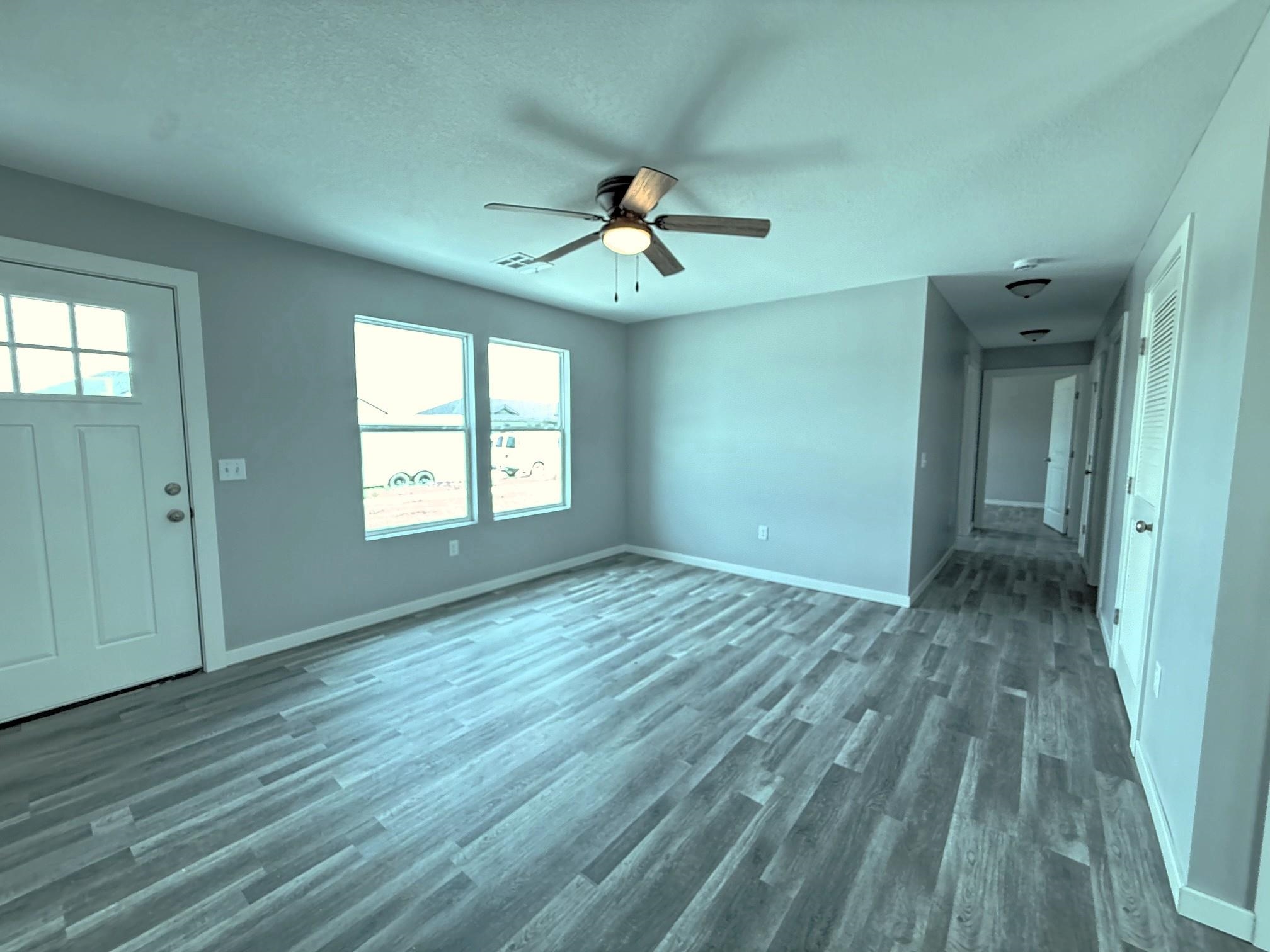 1218 Harbor Dr, Salina, Kansas image 4