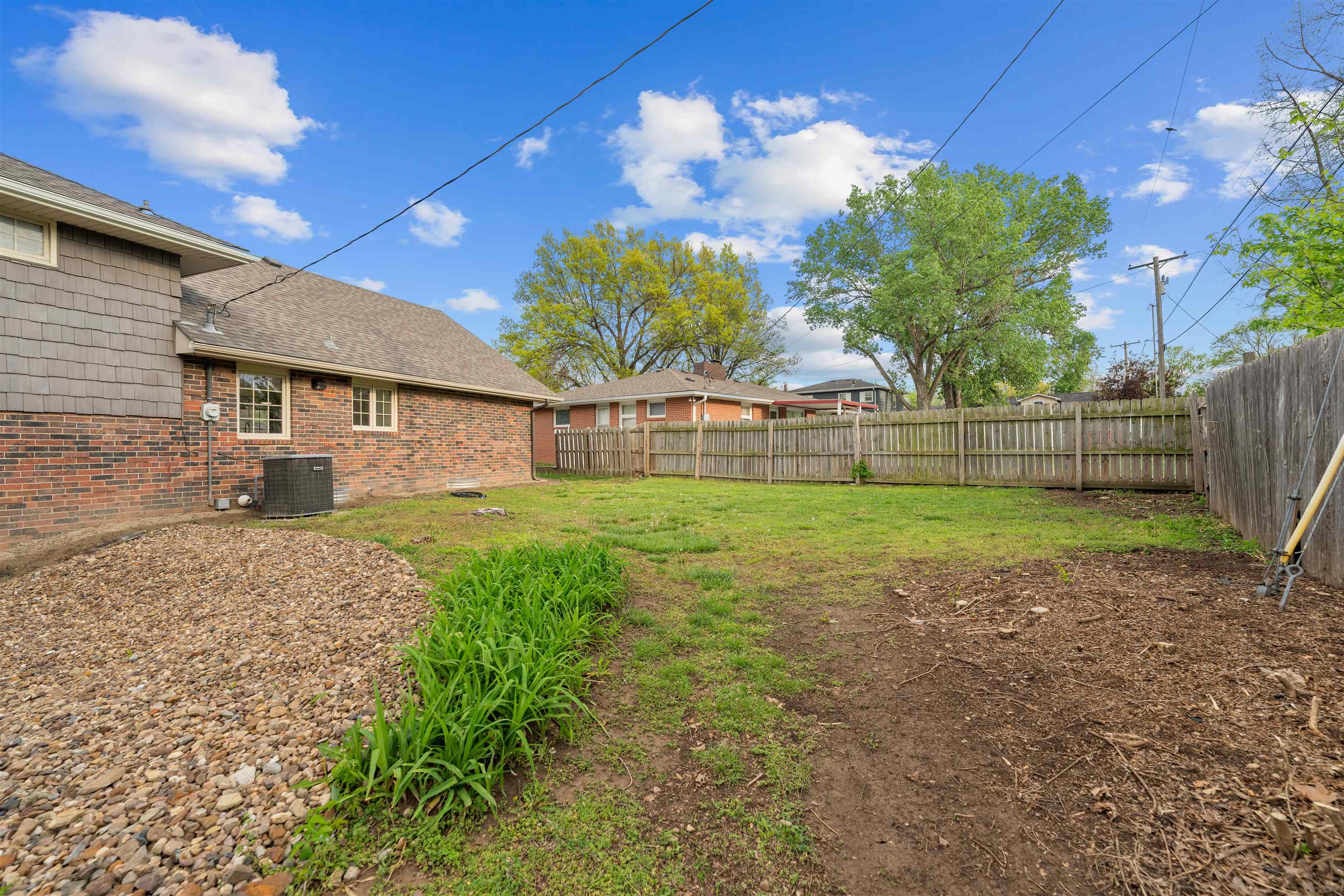 452 Camden Dr, Salina, Kansas image 32
