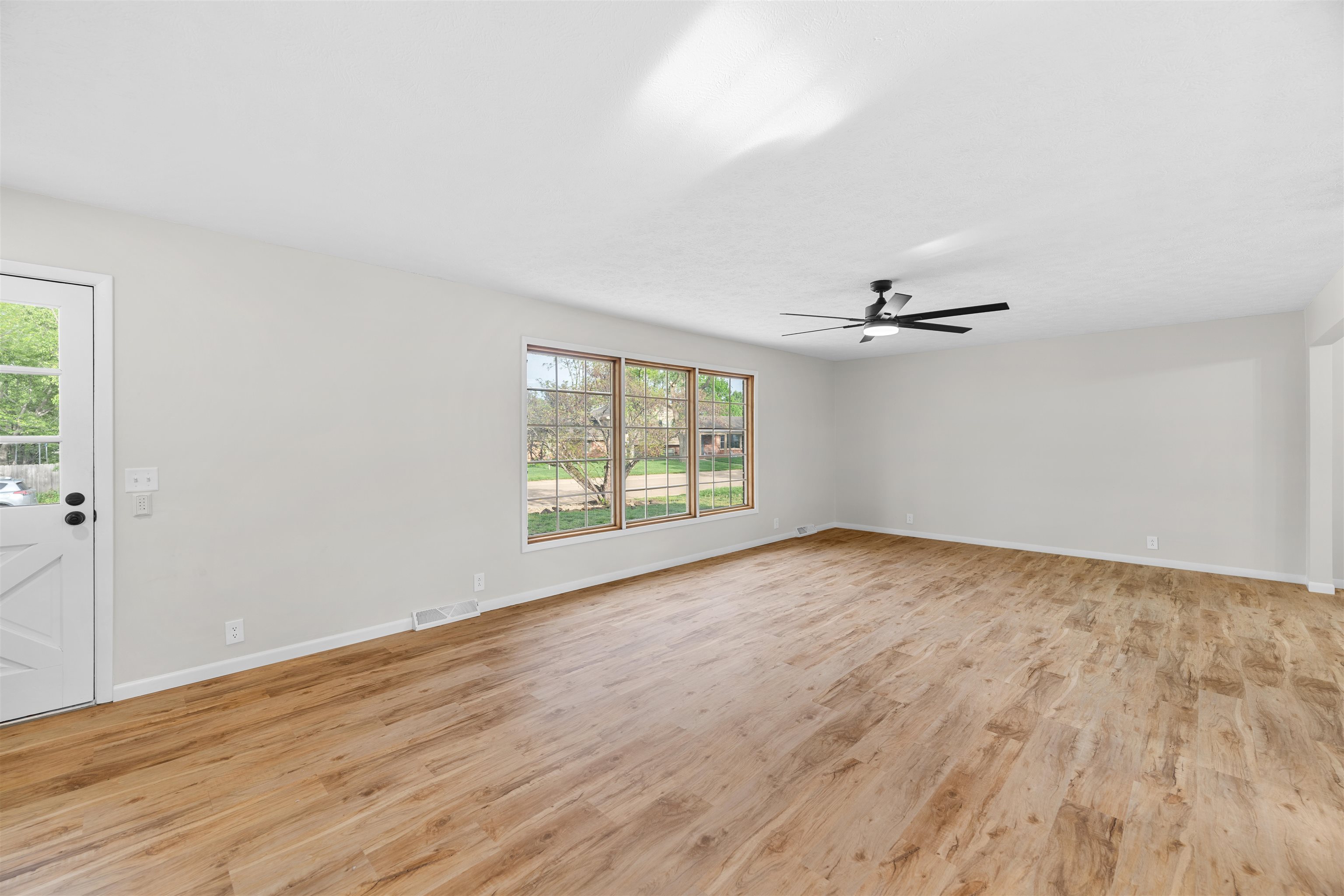 452 Camden Dr, Salina, Kansas image 15