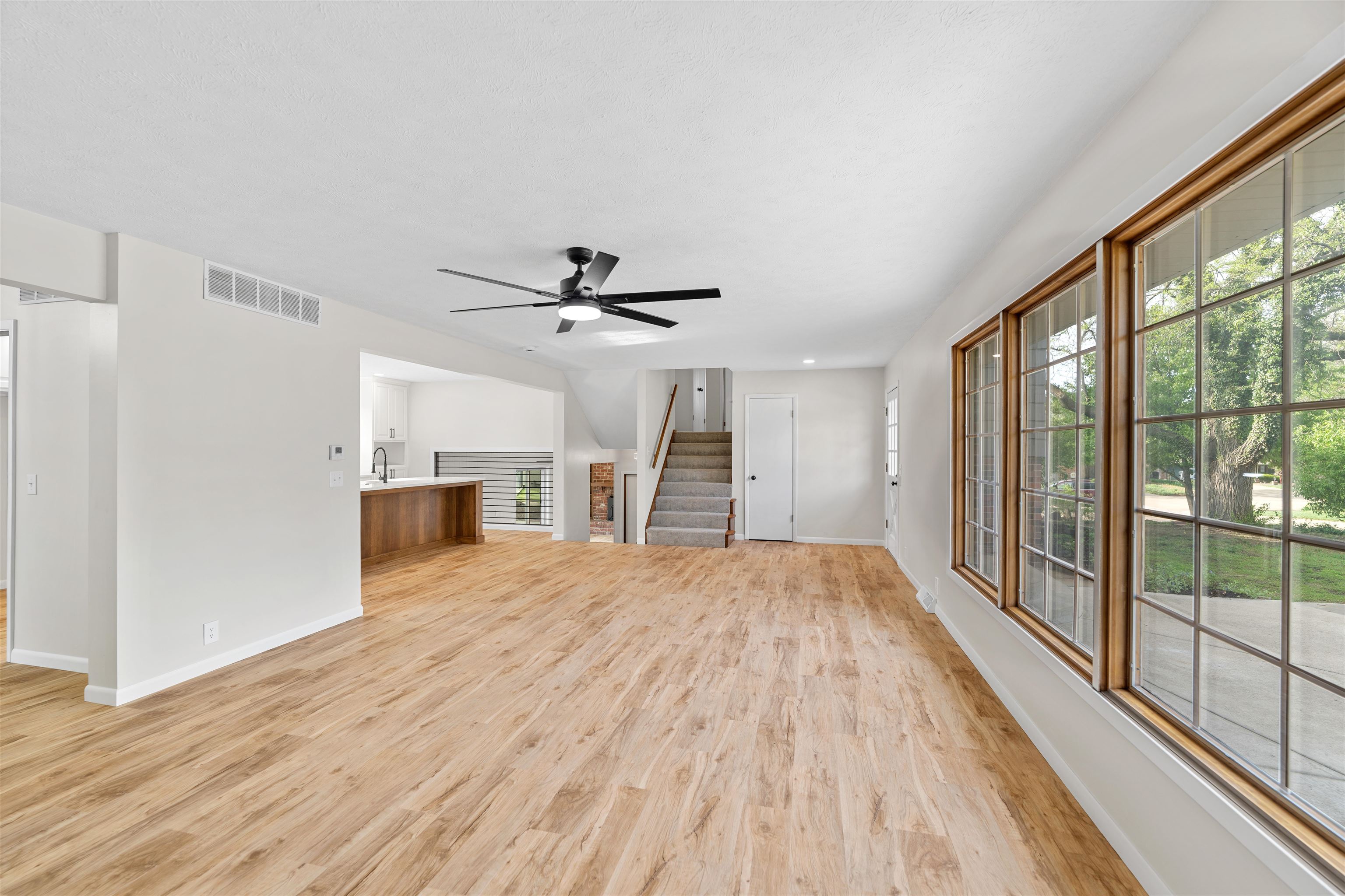452 Camden Dr, Salina, Kansas image 16