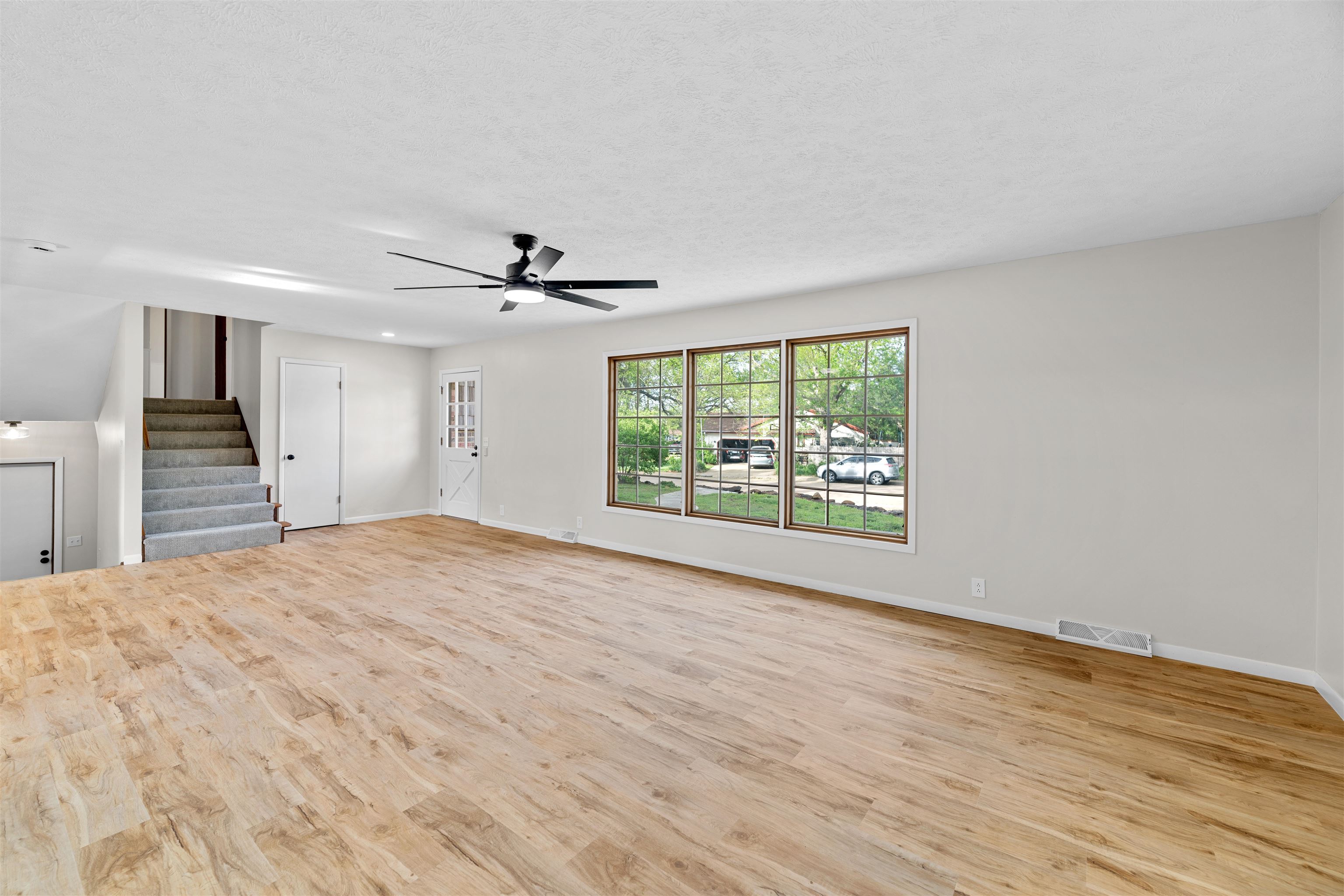 452 Camden Dr, Salina, Kansas image 14