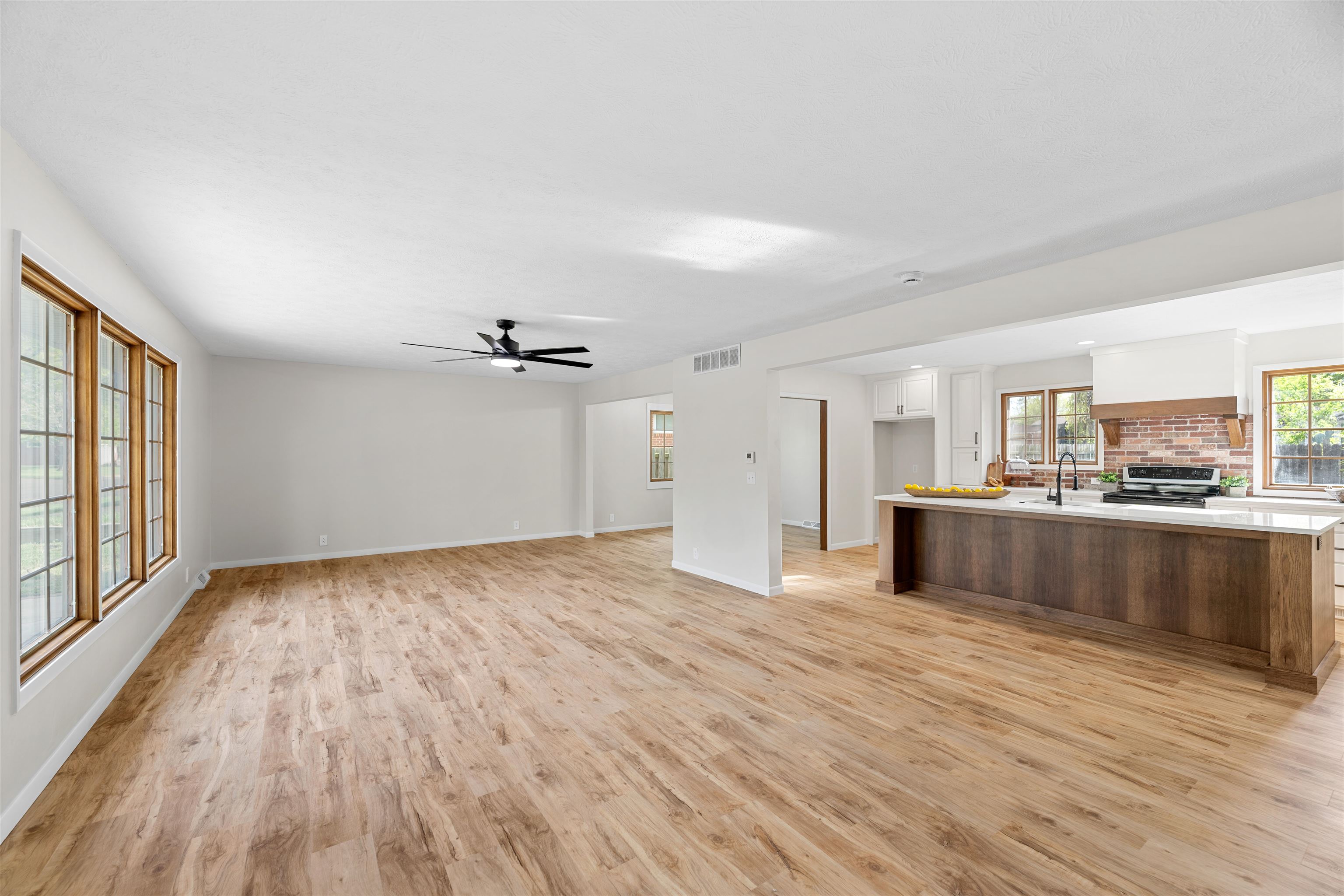 452 Camden Dr, Salina, Kansas image 5