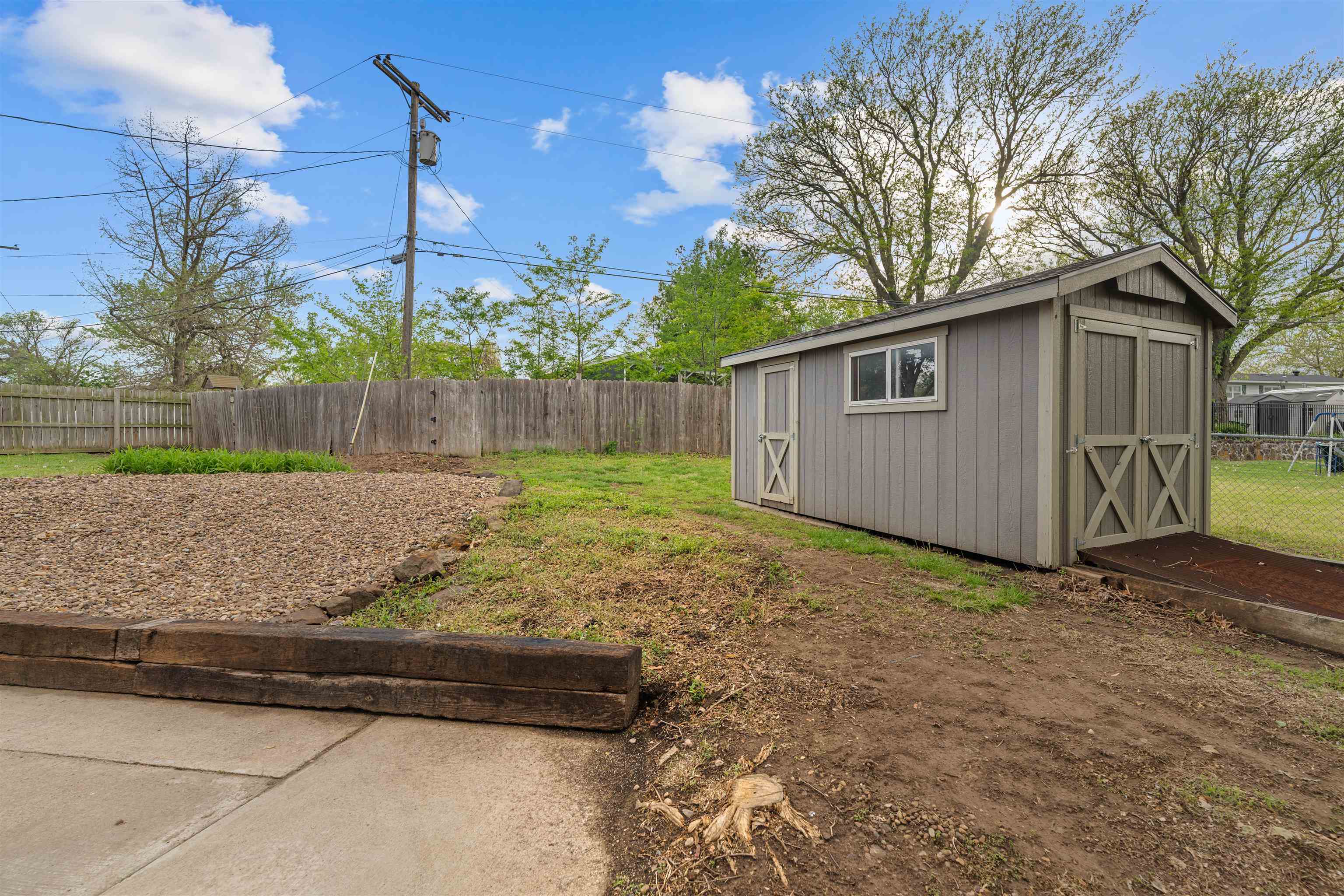 452 Camden Dr, Salina, Kansas image 30