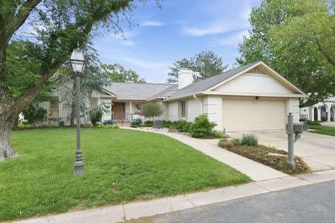 Townhouse For Sale - 1440 N Gatewood St<br/> Wichita, KS 67206