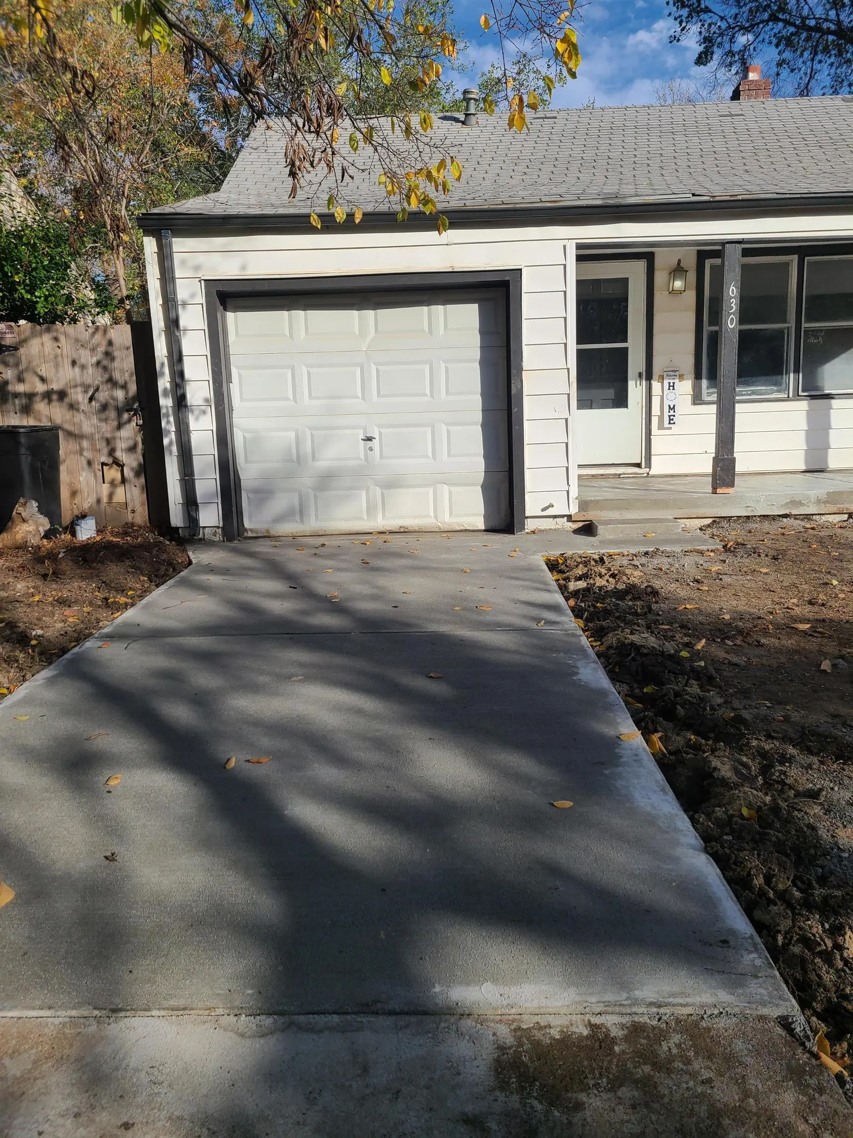 Wichita, Kansas 67208, United States, 2 Bedrooms Bedrooms, ,1 BathroomBathrooms,Residential,Pending,33364