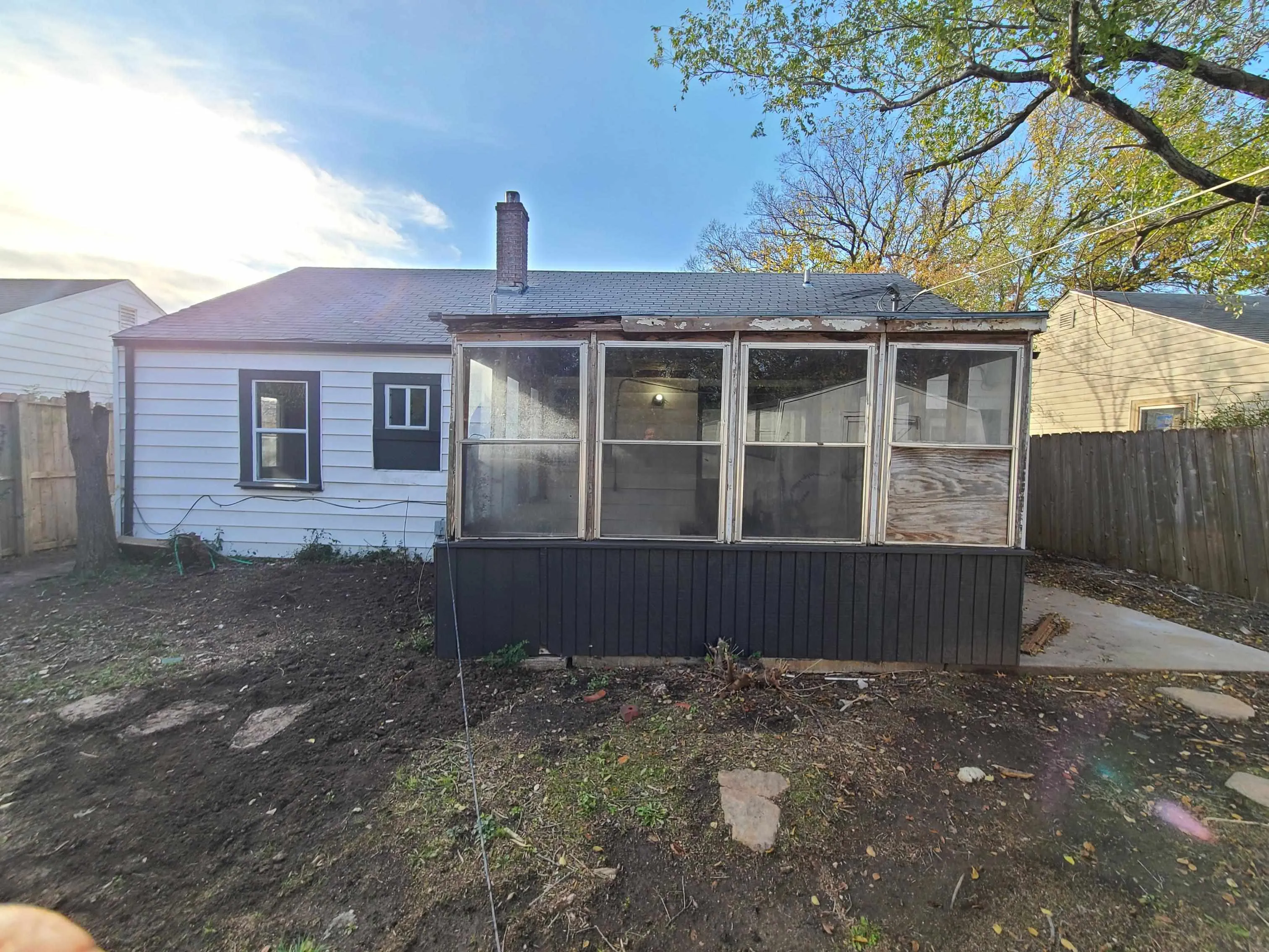 Wichita, Kansas 67208, United States, 2 Bedrooms Bedrooms, ,1 BathroomBathrooms,Residential,Pending,33364