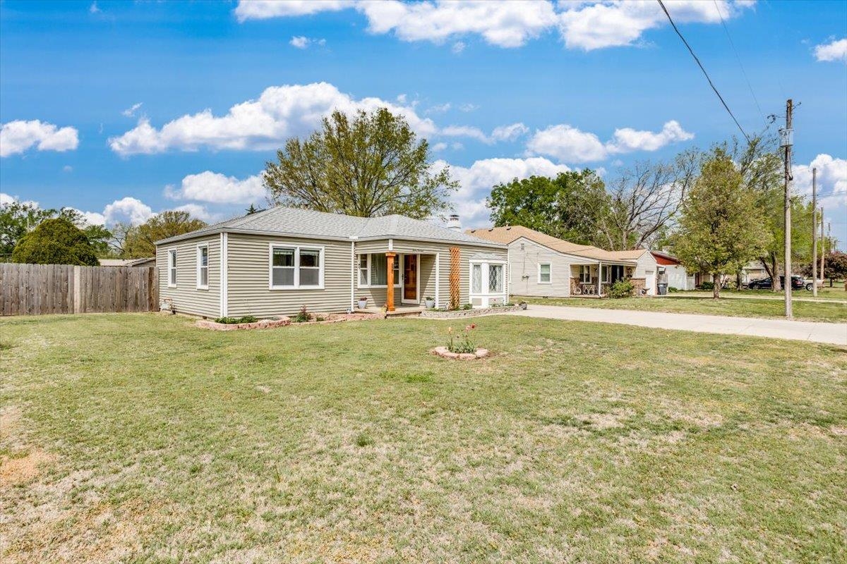 1213 N High St, Wichita, Kansas image 2