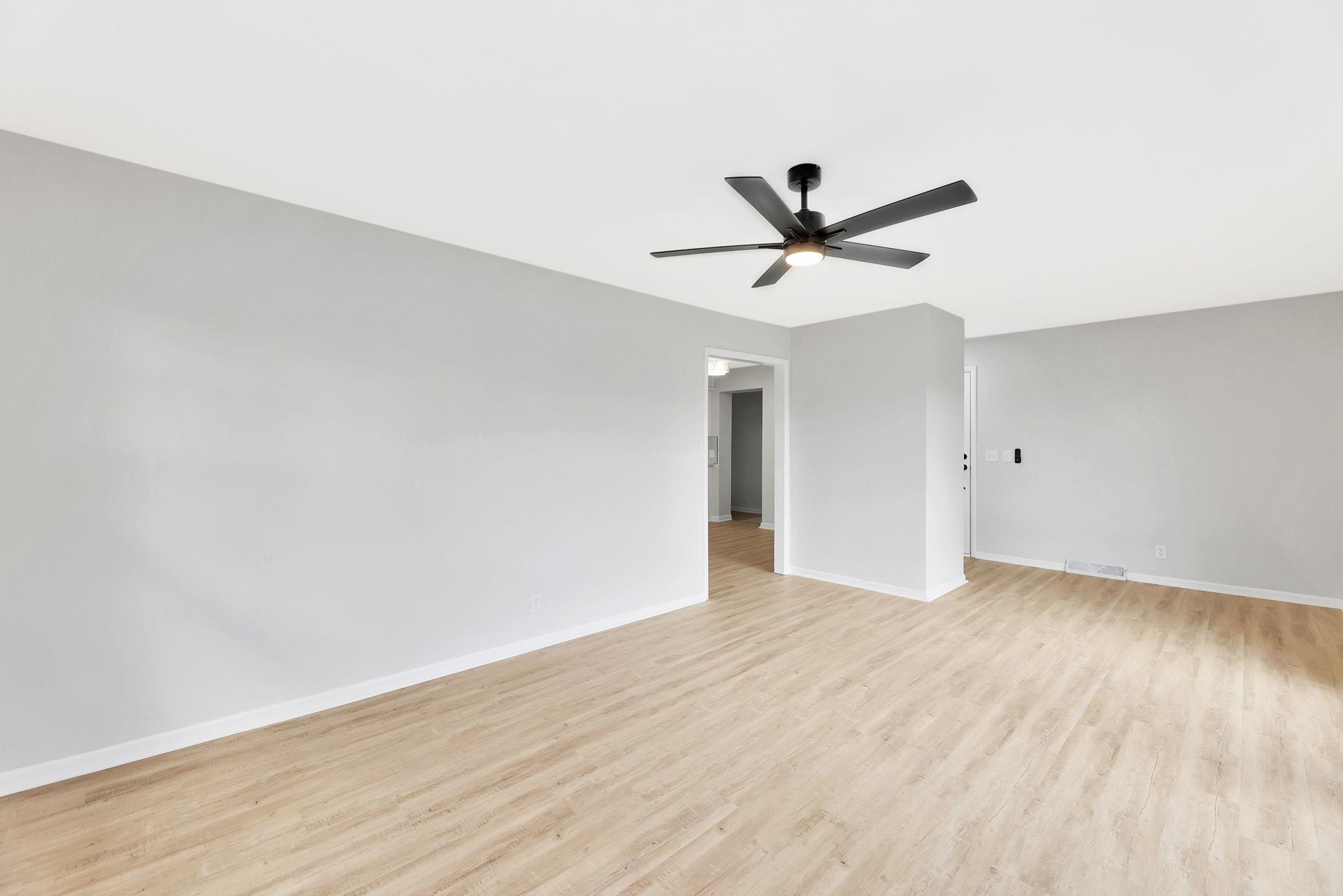973 N Brownthrush Ln, Wichita, Kansas image 6