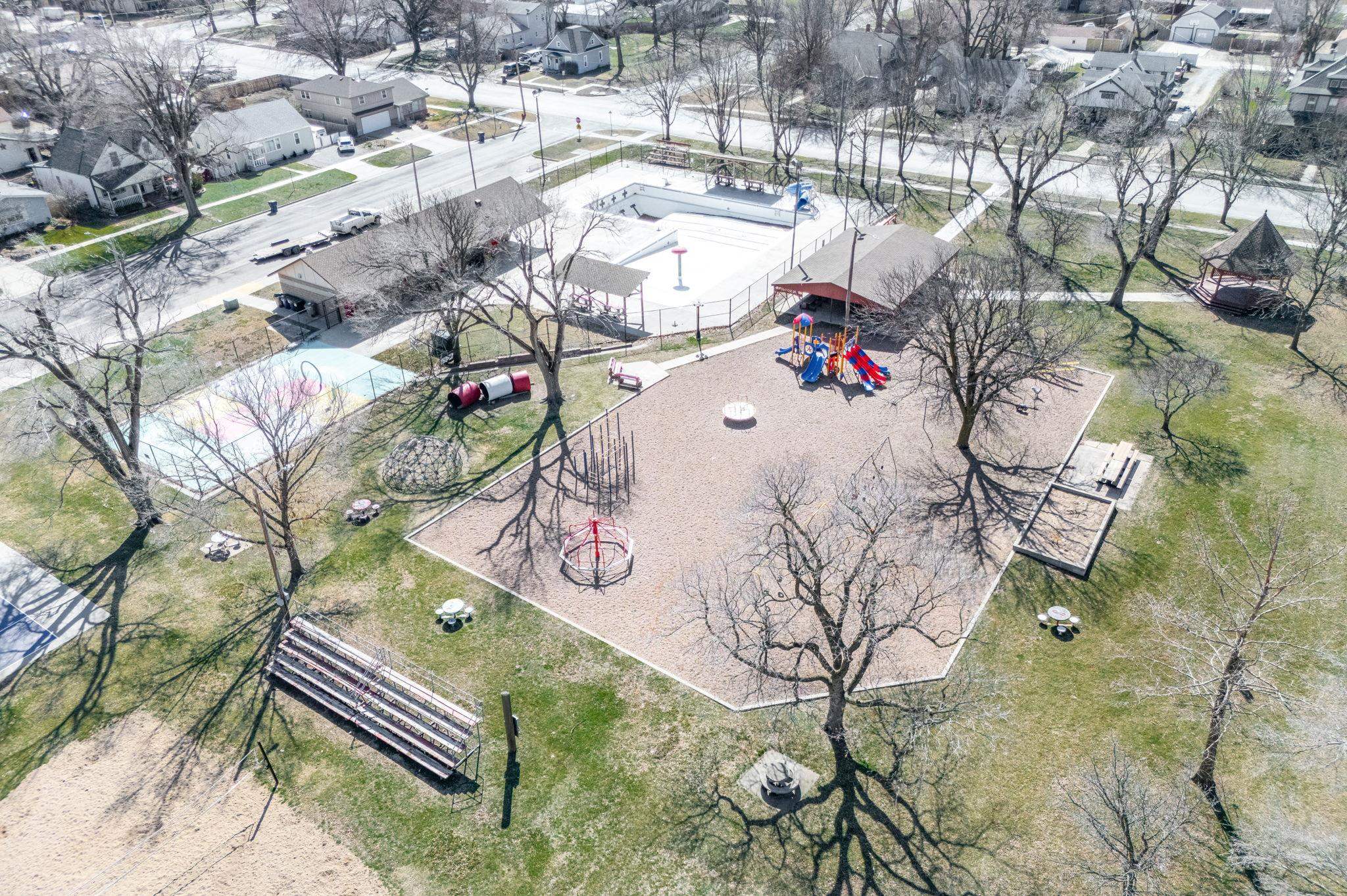 705 N Washington Ave, Sedgwick, Kansas image 34