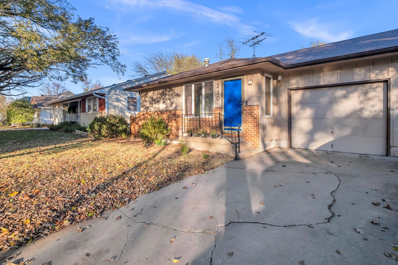 210 S Lincoln St, Hillsboro, Kansas image 3