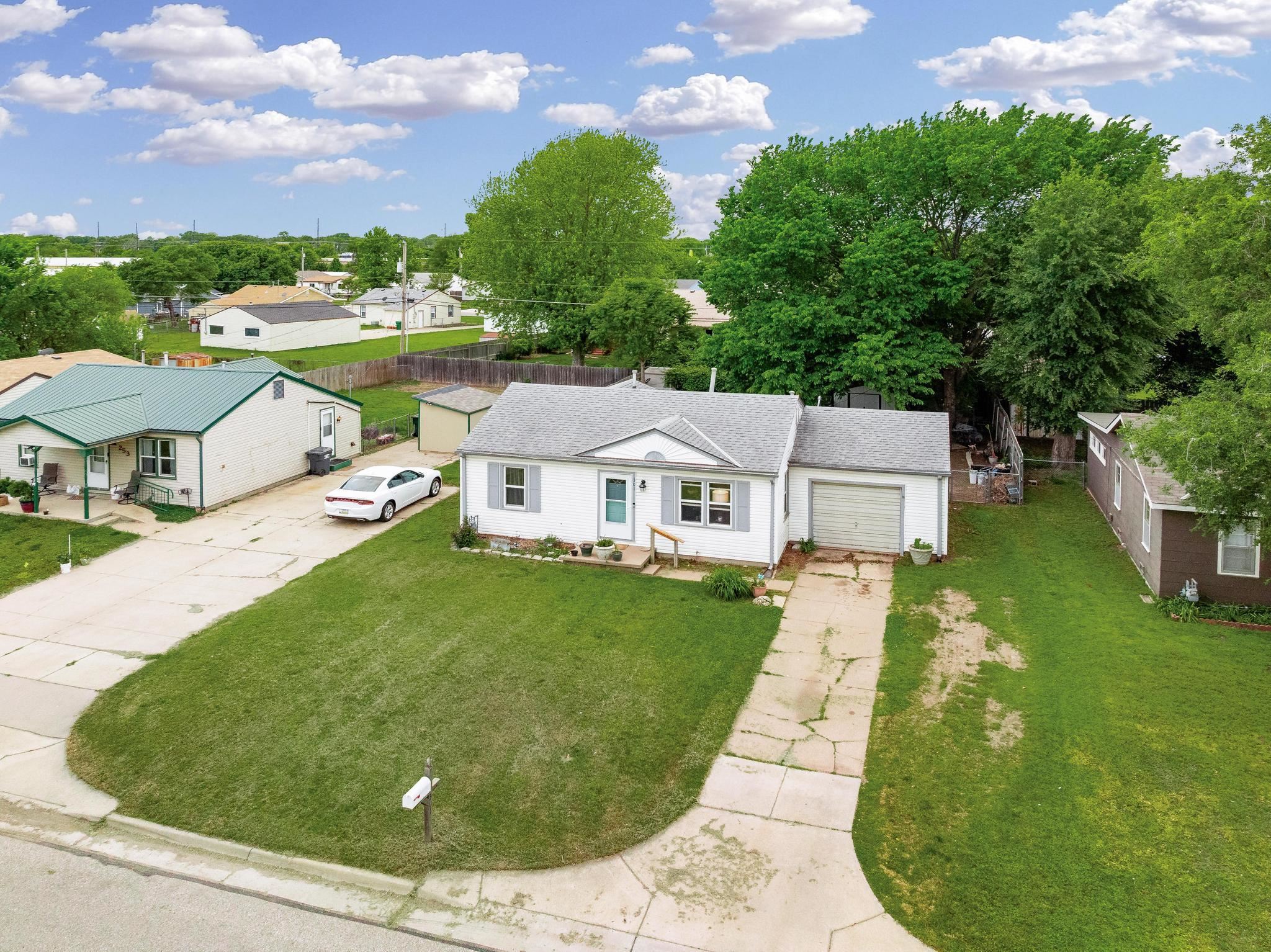 301 N Maynard Ave, Haysville, Kansas image 35
