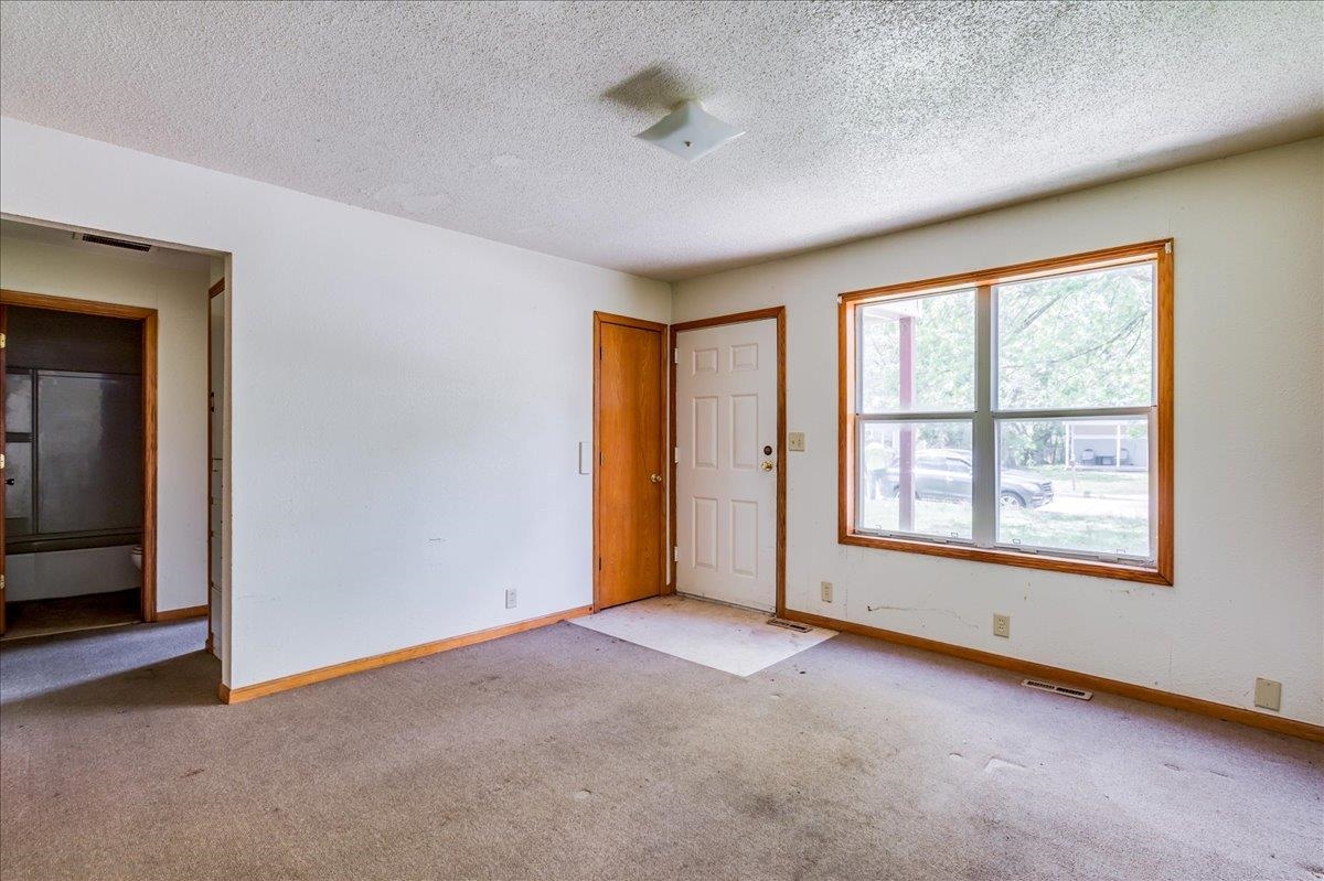 2256 N Minnesota Ave, Wichita, Kansas image 3