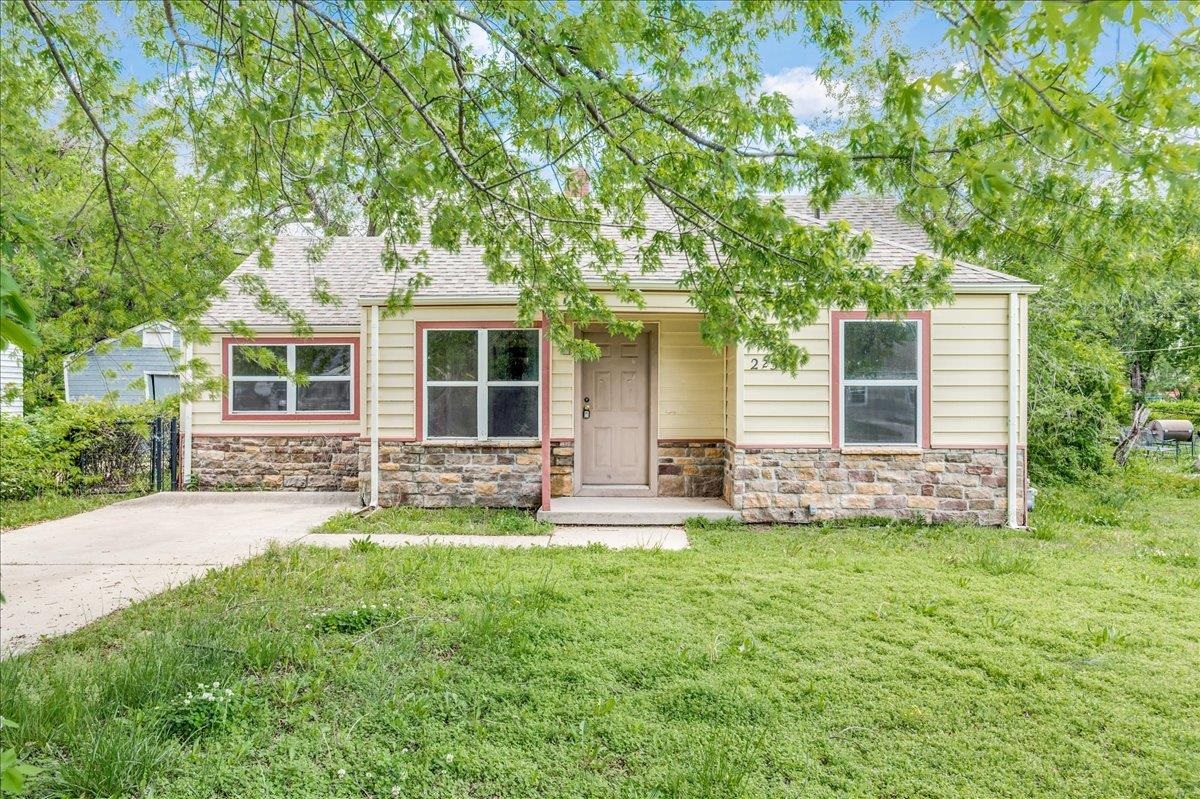 2256 N Minnesota Ave, Wichita, Kansas image 1