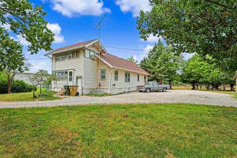 Homes For Sale - 211 W 9th St<br/> Marion County, Peabody, KS 66866