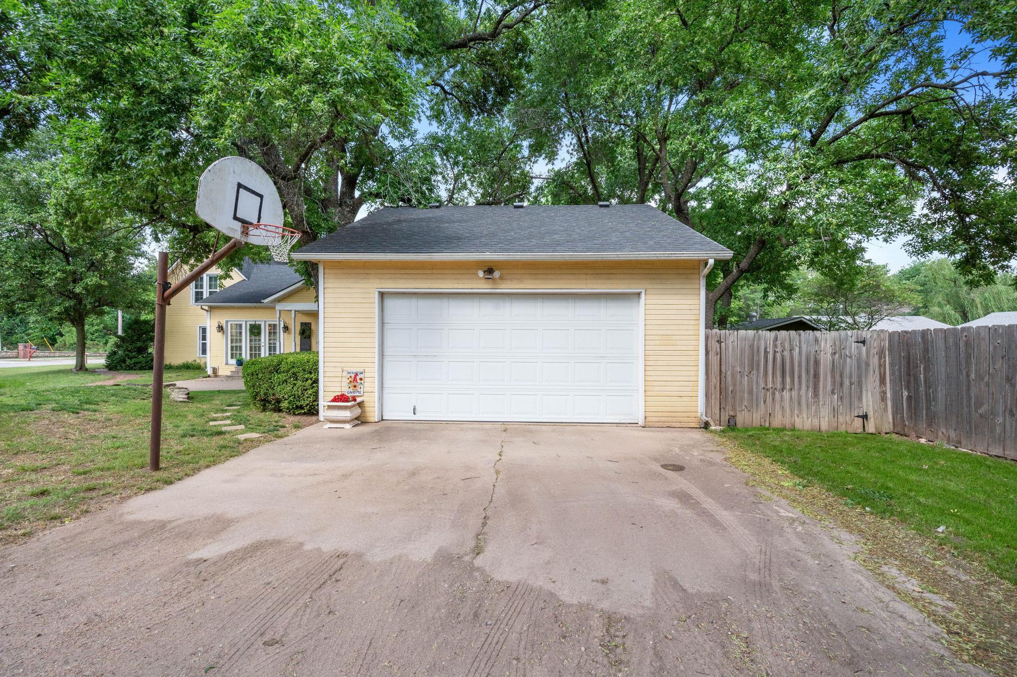 420 W 4th Ave, Belle Plaine, Kansas image 33