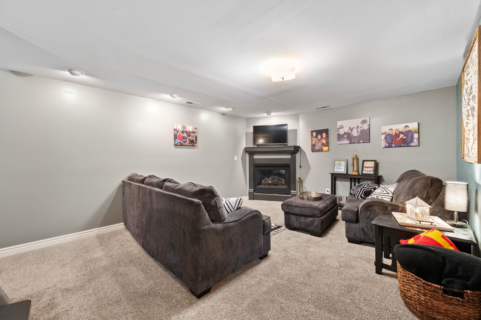 420 W 4th Ave, Belle Plaine, Kansas image 25