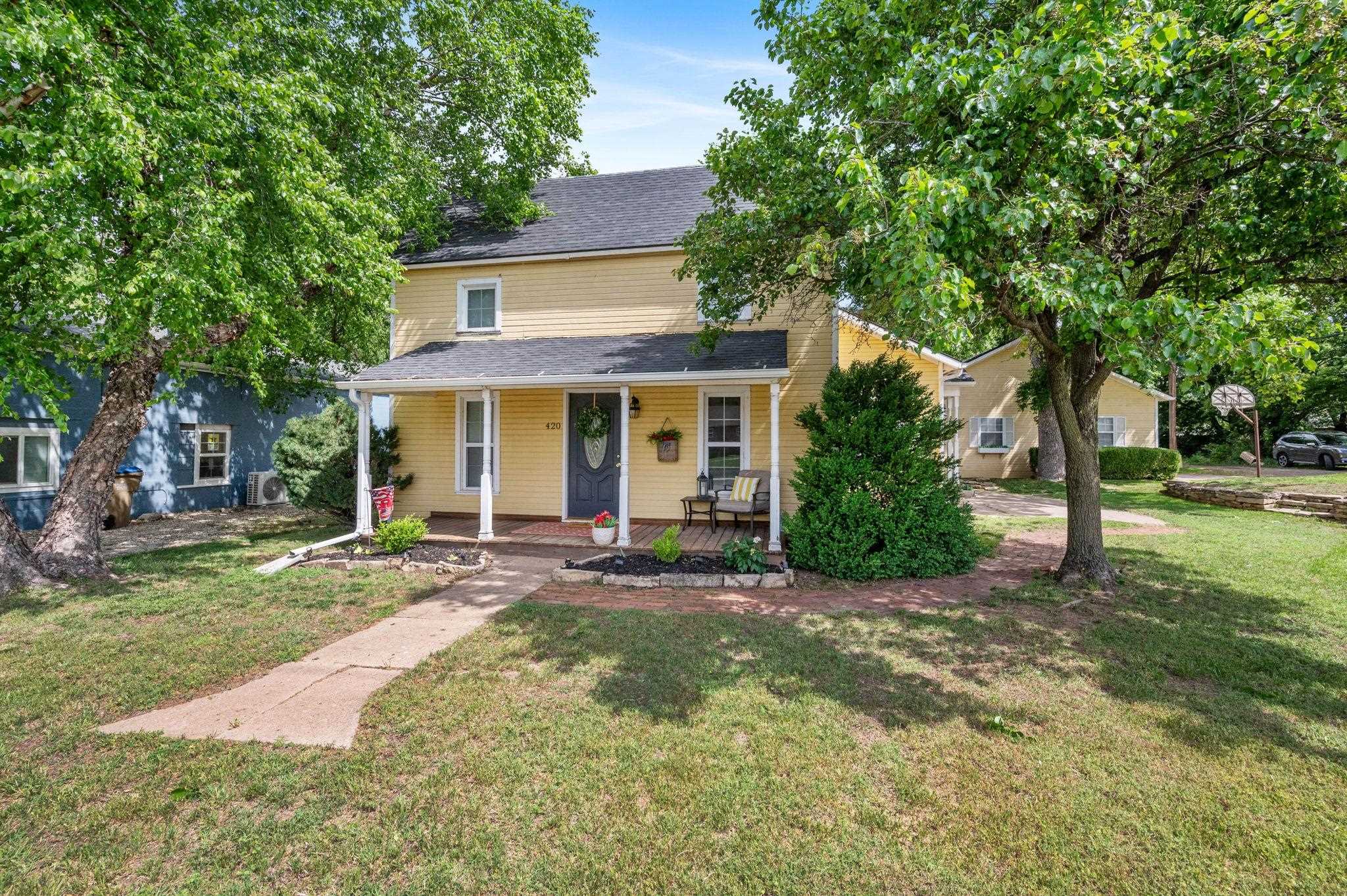 420 W 4th Ave, Belle Plaine, Kansas image 1
