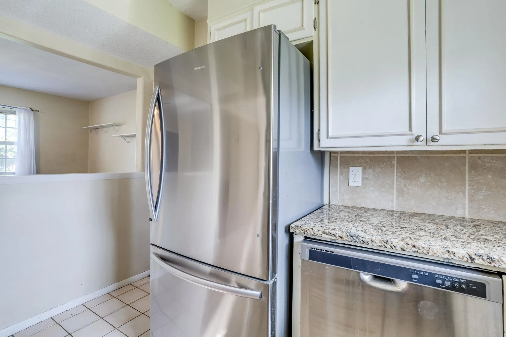 Wichita, Kansas 67203, United States, 4 Bedrooms Bedrooms, ,2 BathroomsBathrooms,Residential,Pending,158949