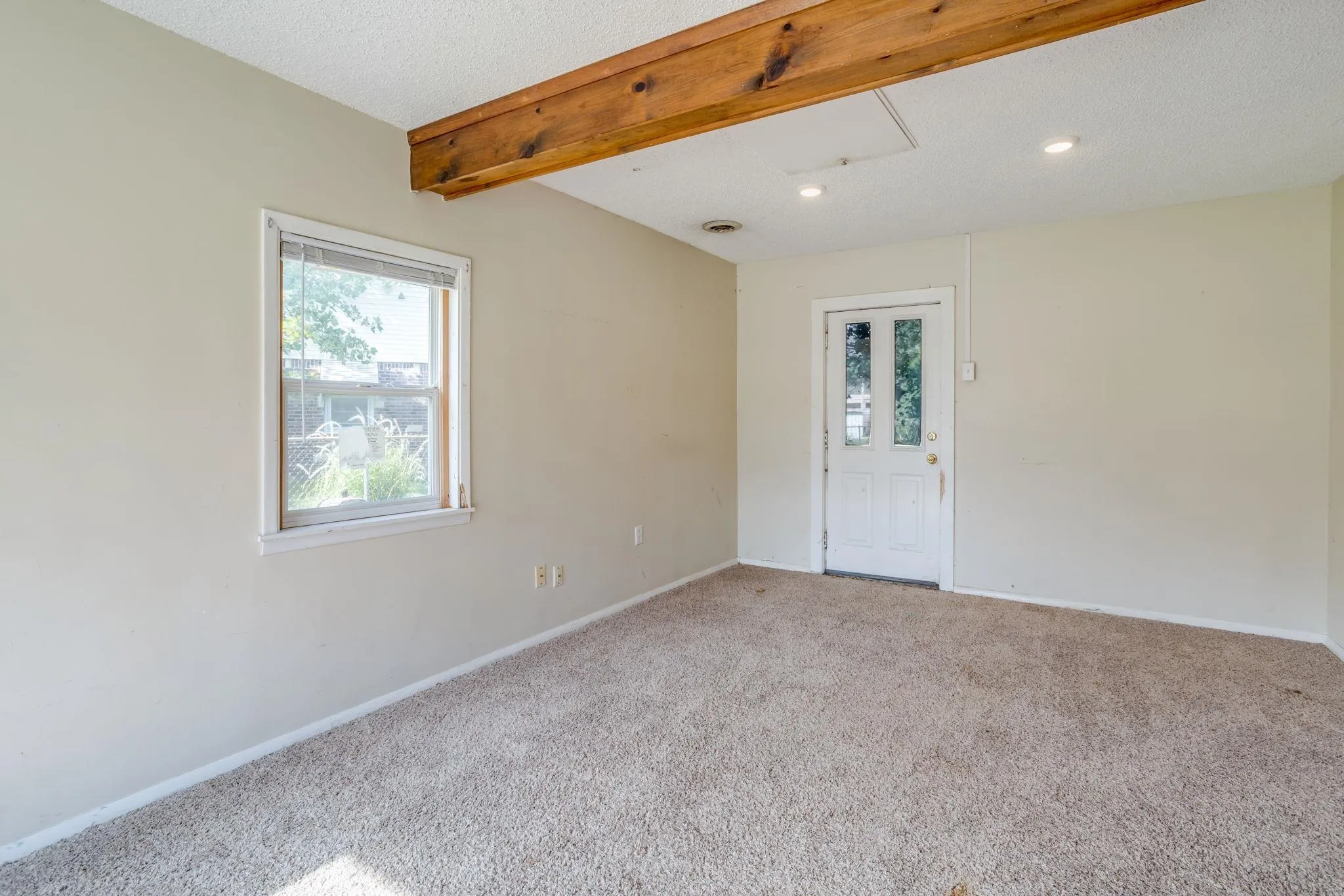 Wichita, Kansas 67203, United States, 4 Bedrooms Bedrooms, ,2 BathroomsBathrooms,Residential,Pending,158949