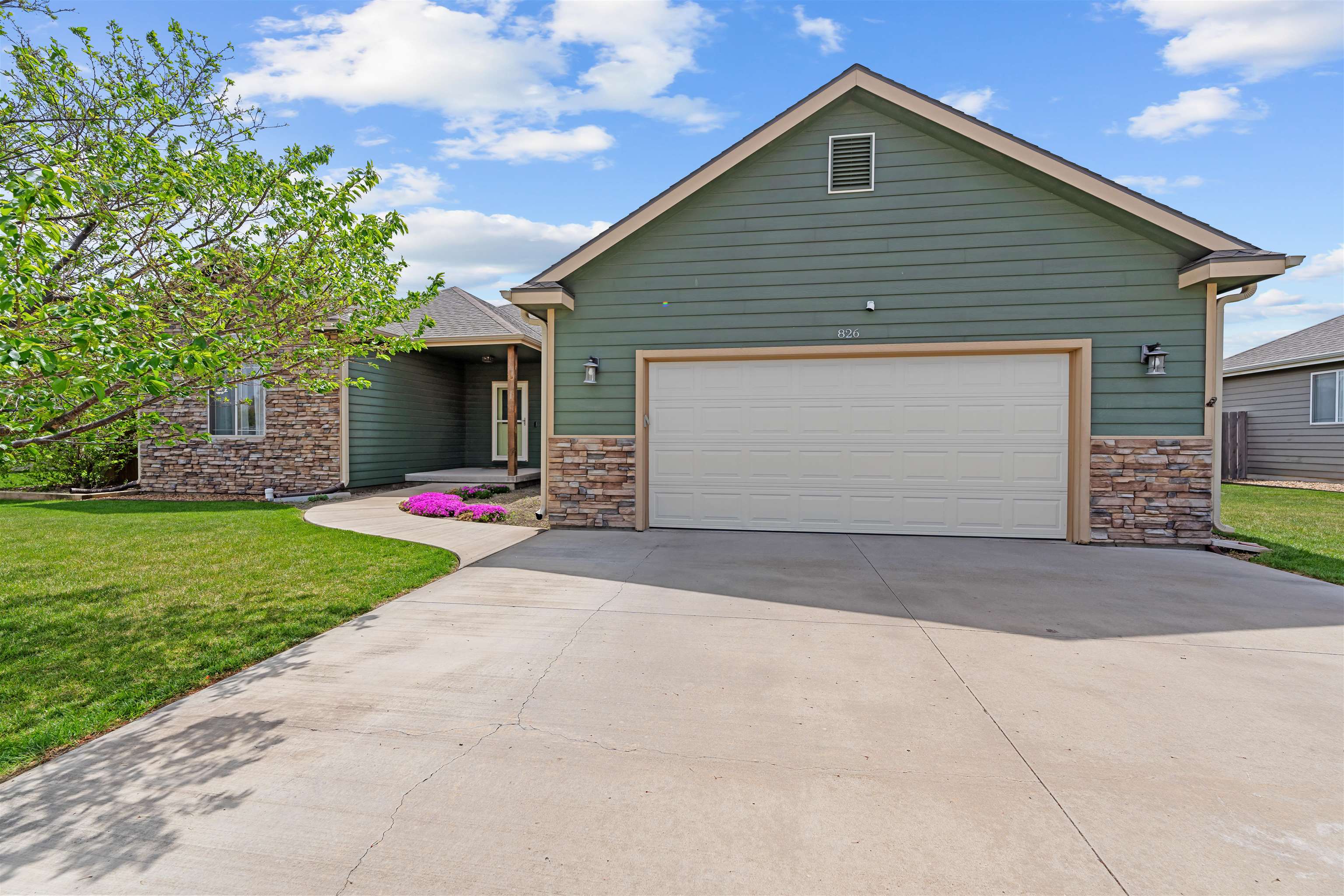 826 Rittgers Ln, Salina, Kansas image 1