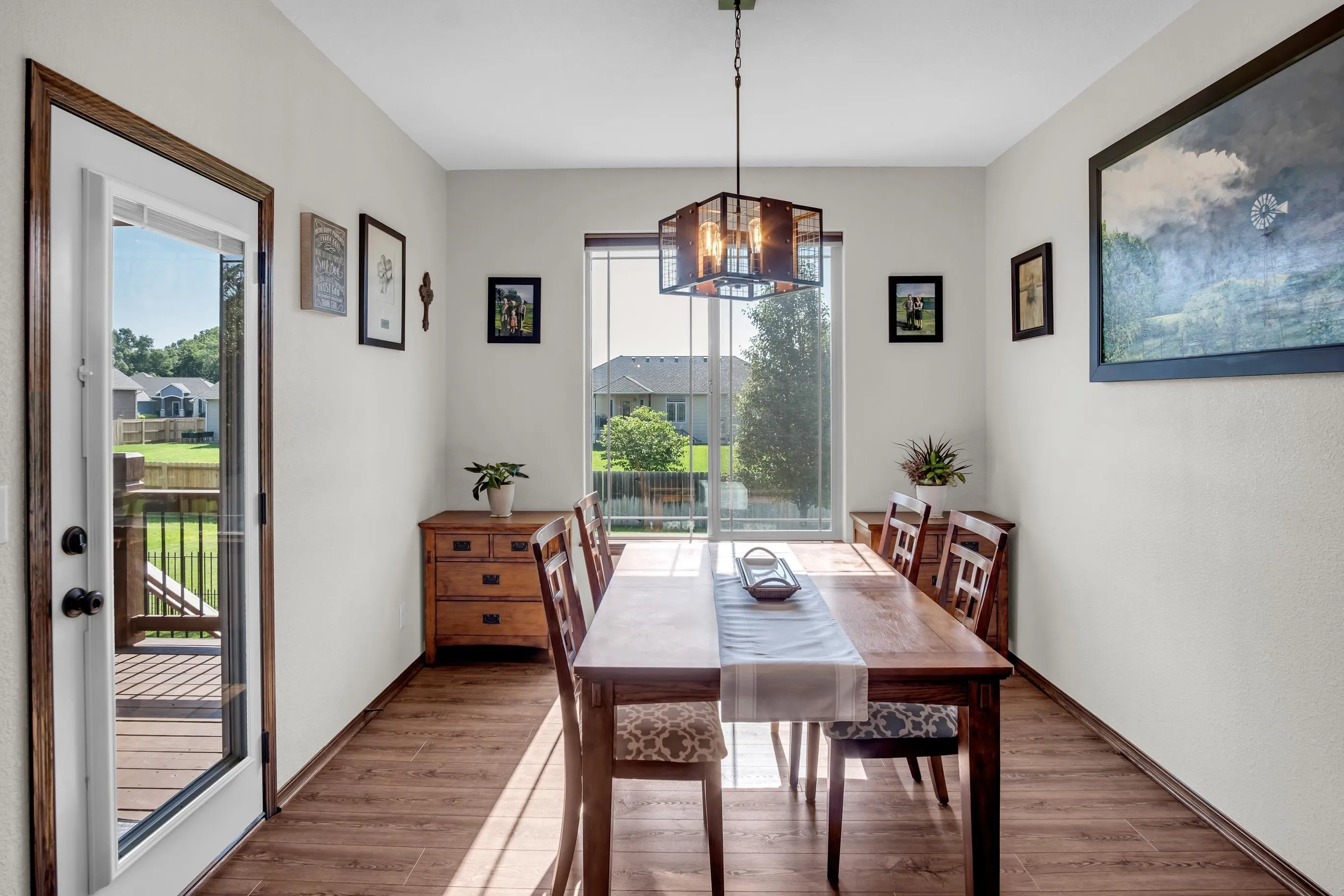 Wichita, Kansas 67204, United States, 5 Bedrooms Bedrooms, ,3 BathroomsBathrooms,Residential,Active,160993