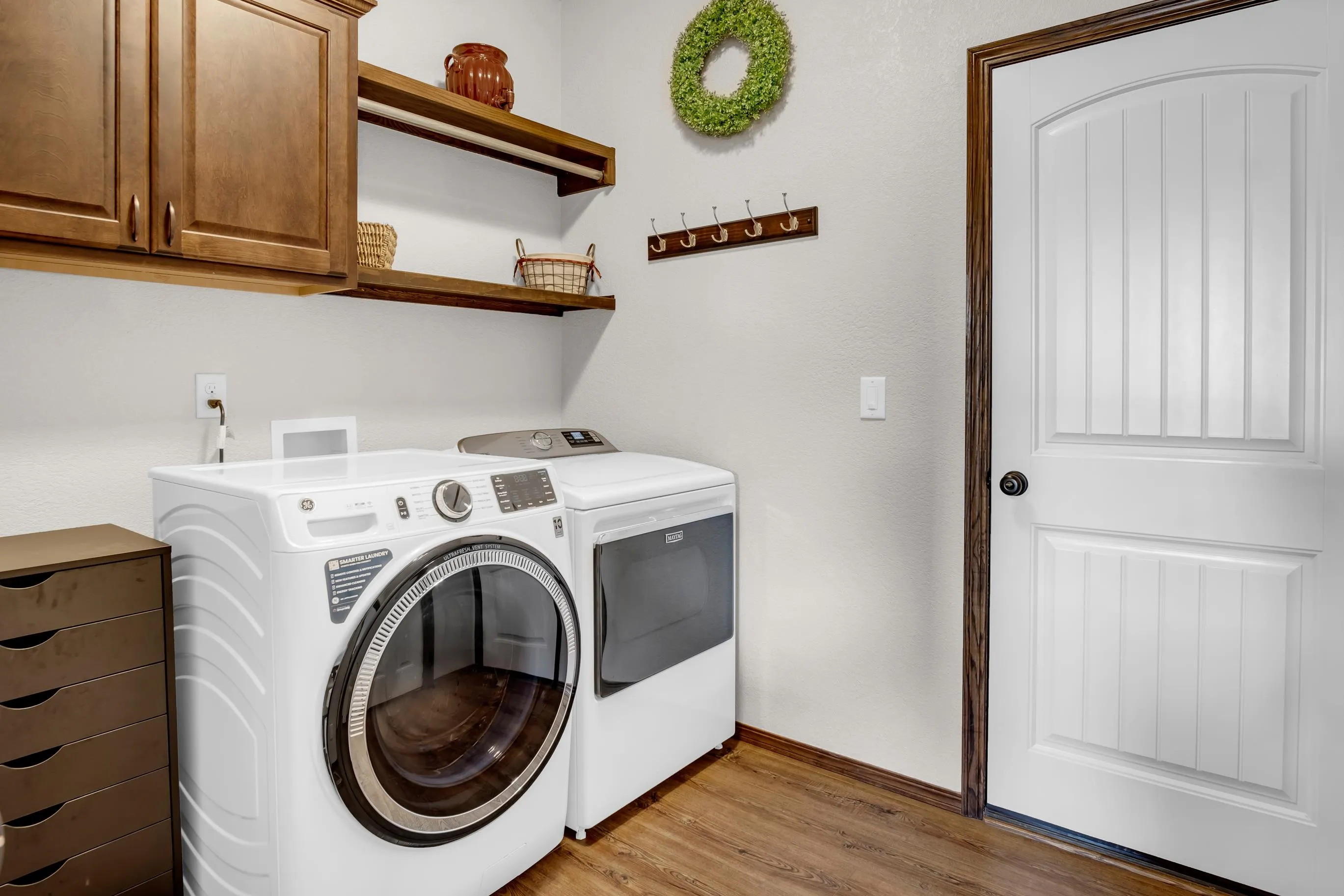 Wichita, Kansas 67204, United States, 5 Bedrooms Bedrooms, ,3 BathroomsBathrooms,Residential,Active,160993