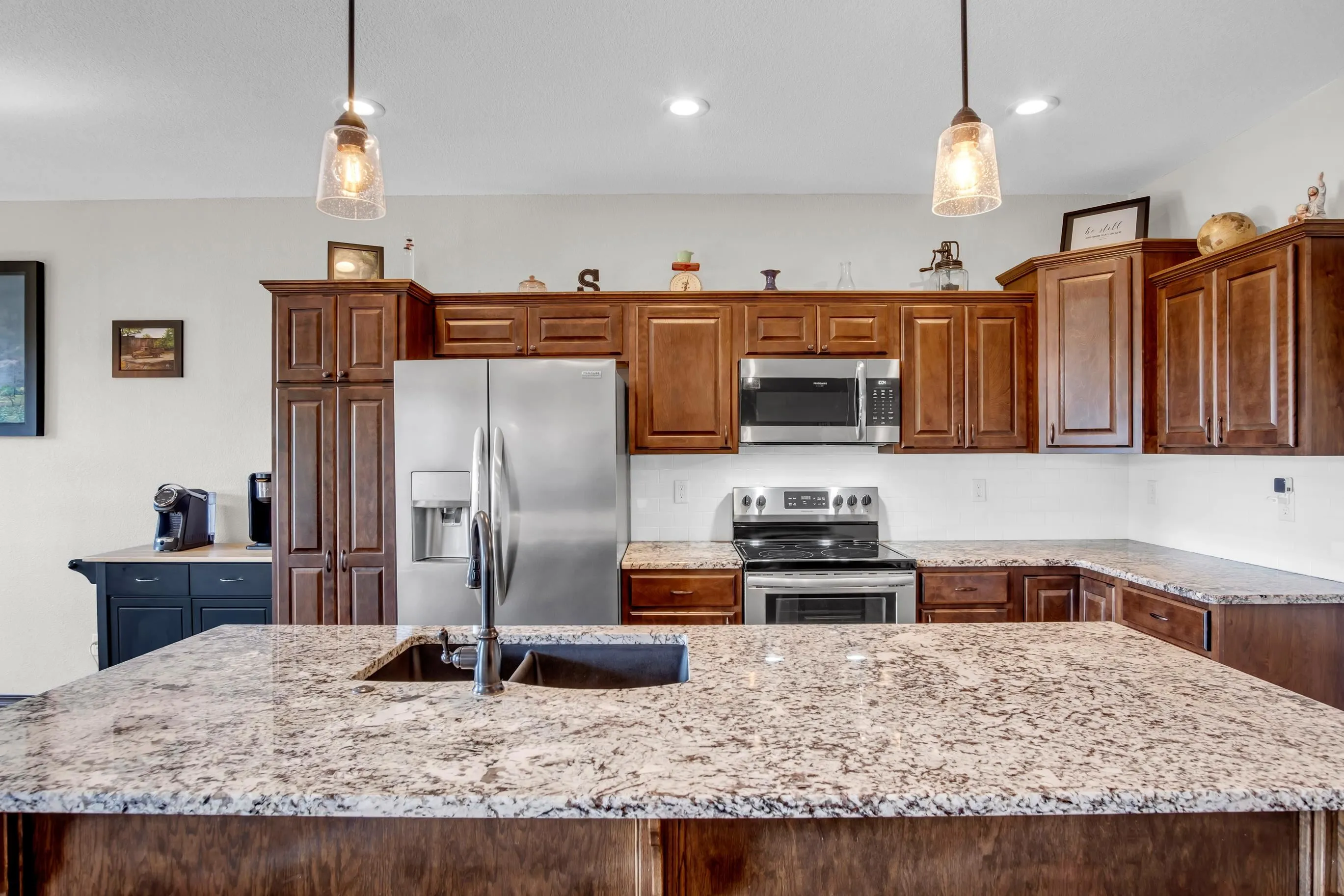 Wichita, Kansas 67204, United States, 5 Bedrooms Bedrooms, ,3 BathroomsBathrooms,Residential,Active,160993