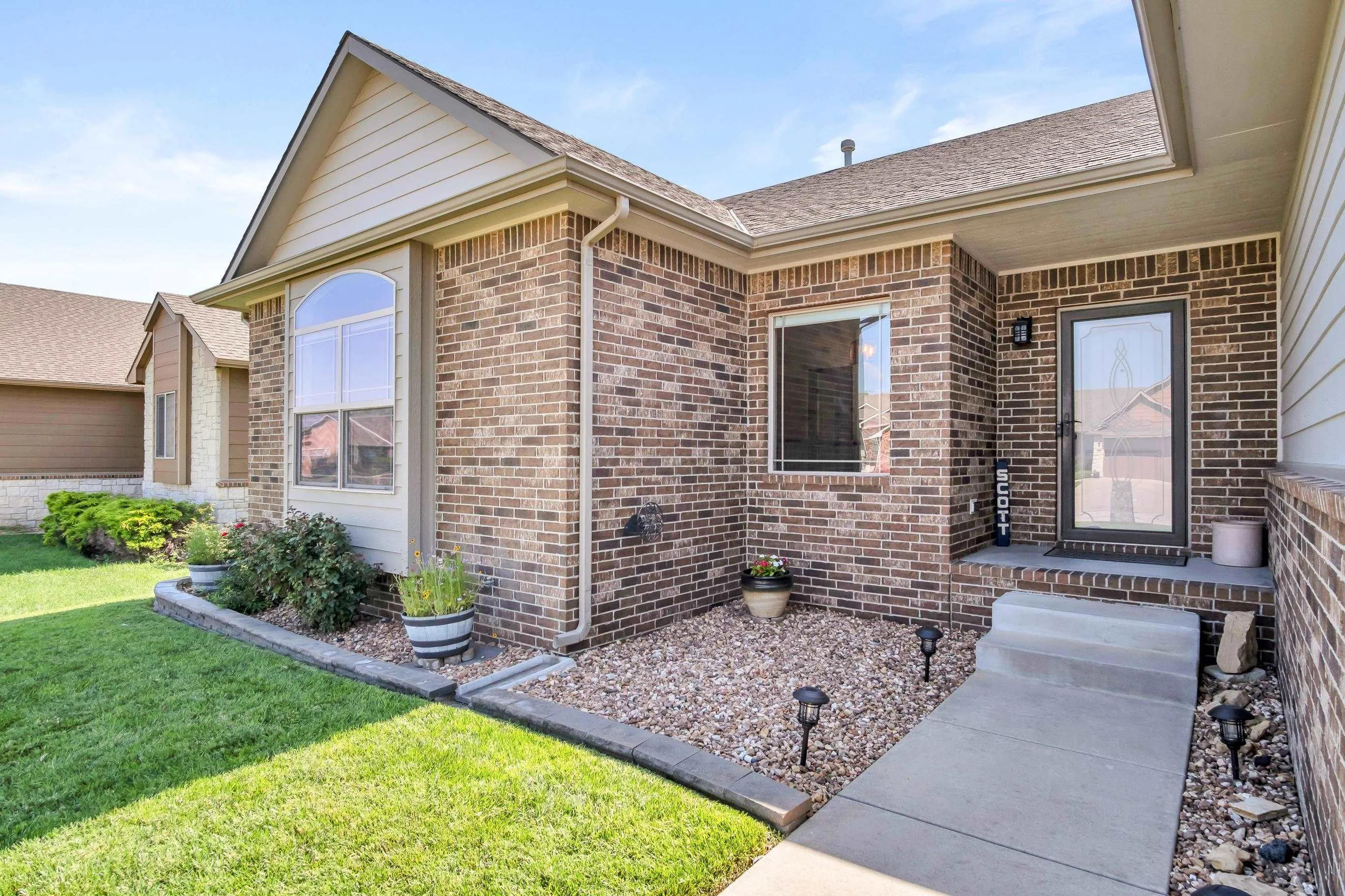 Wichita, Kansas 67204, United States, 5 Bedrooms Bedrooms, ,3 BathroomsBathrooms,Residential,Active,160993