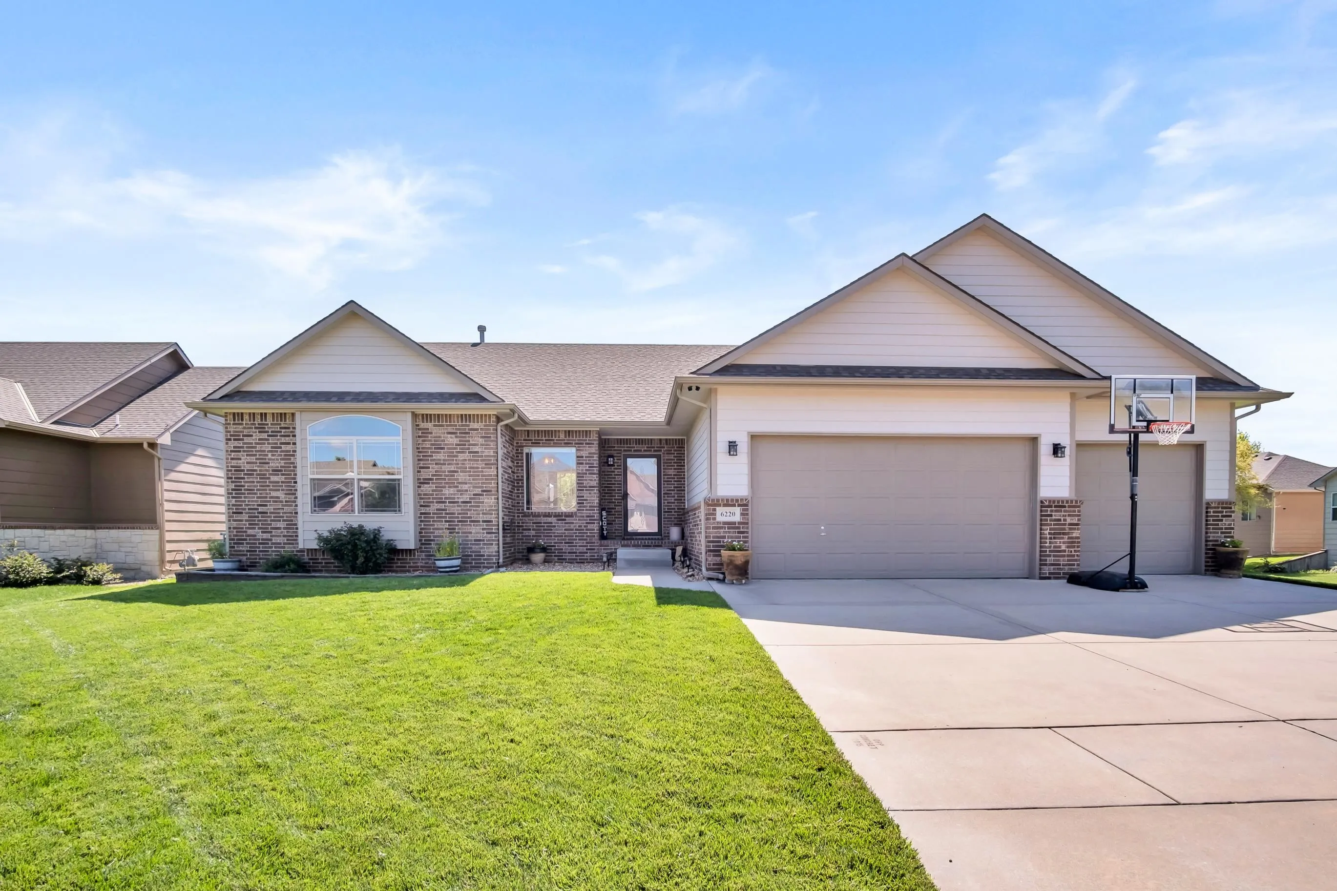 Wichita, Kansas 67204, United States, 5 Bedrooms Bedrooms, ,3 BathroomsBathrooms,Residential,Active,160993