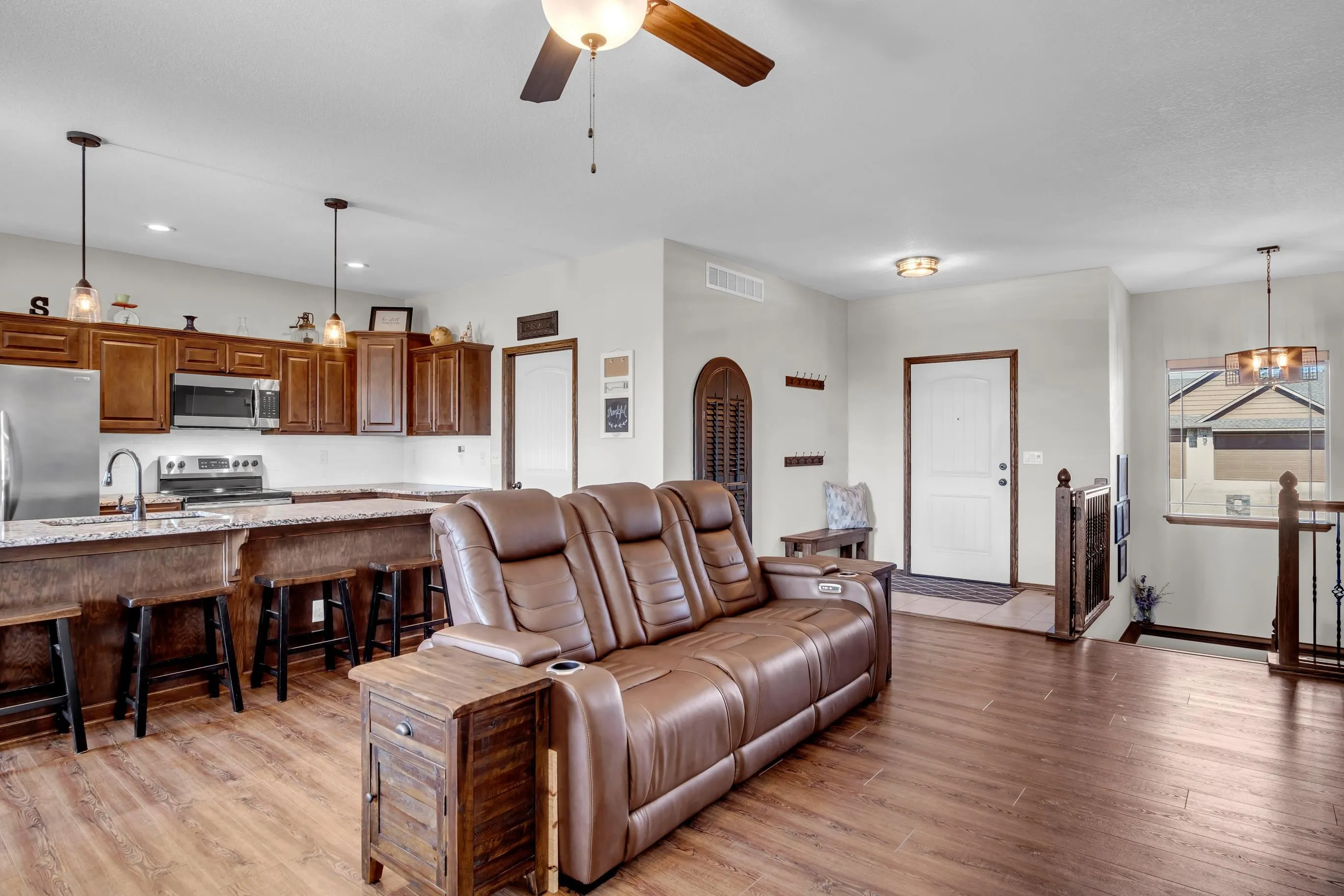 Wichita, Kansas 67204, United States, 5 Bedrooms Bedrooms, ,3 BathroomsBathrooms,Residential,Active,160993