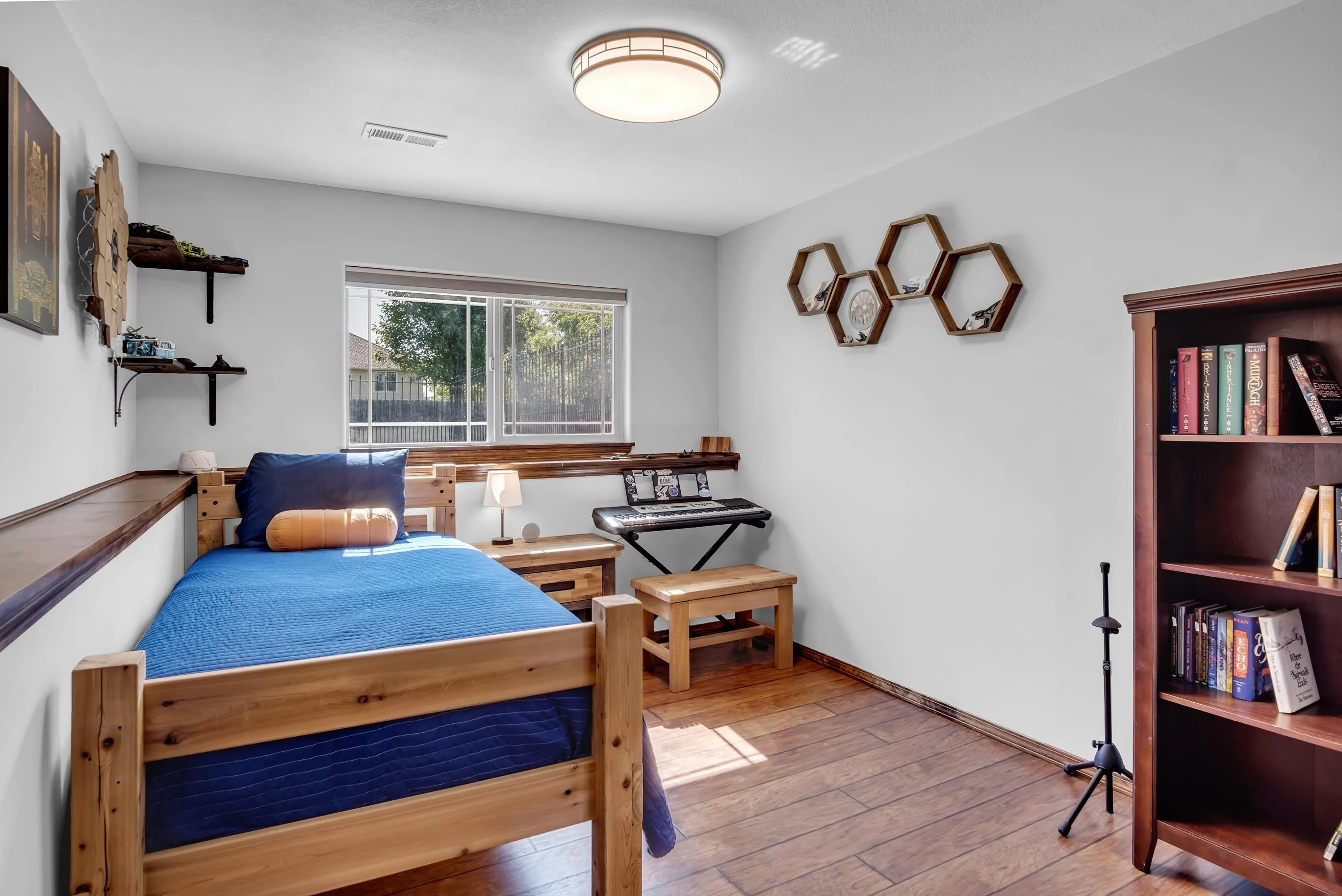 Wichita, Kansas 67204, United States, 5 Bedrooms Bedrooms, ,3 BathroomsBathrooms,Residential,Active,160993