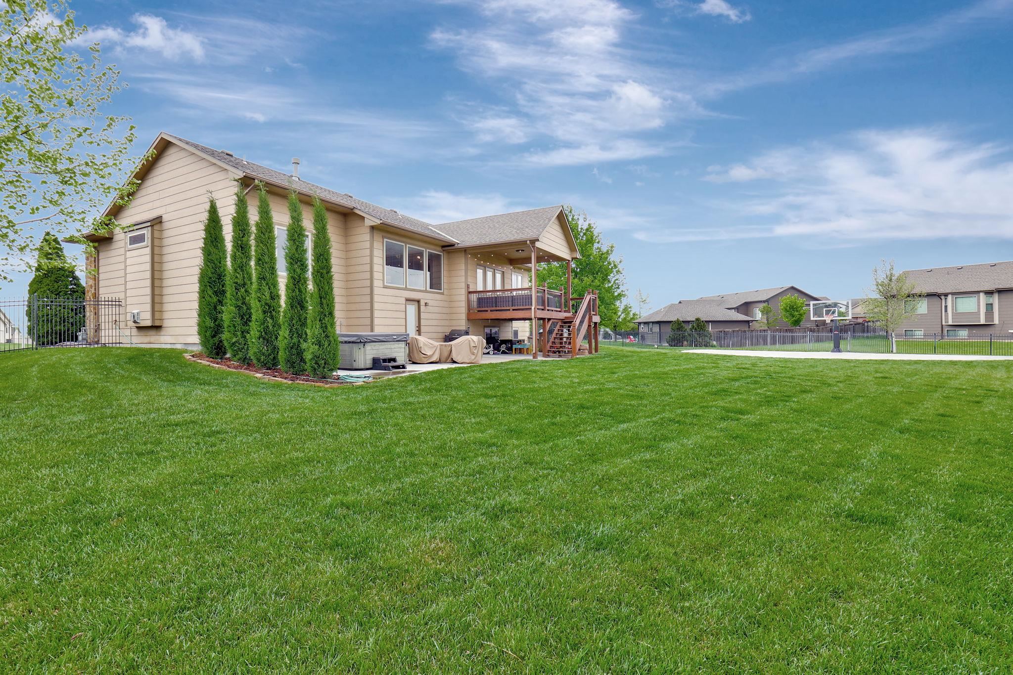 2510 N Chelmsford Ct, Wichita, Kansas image 33