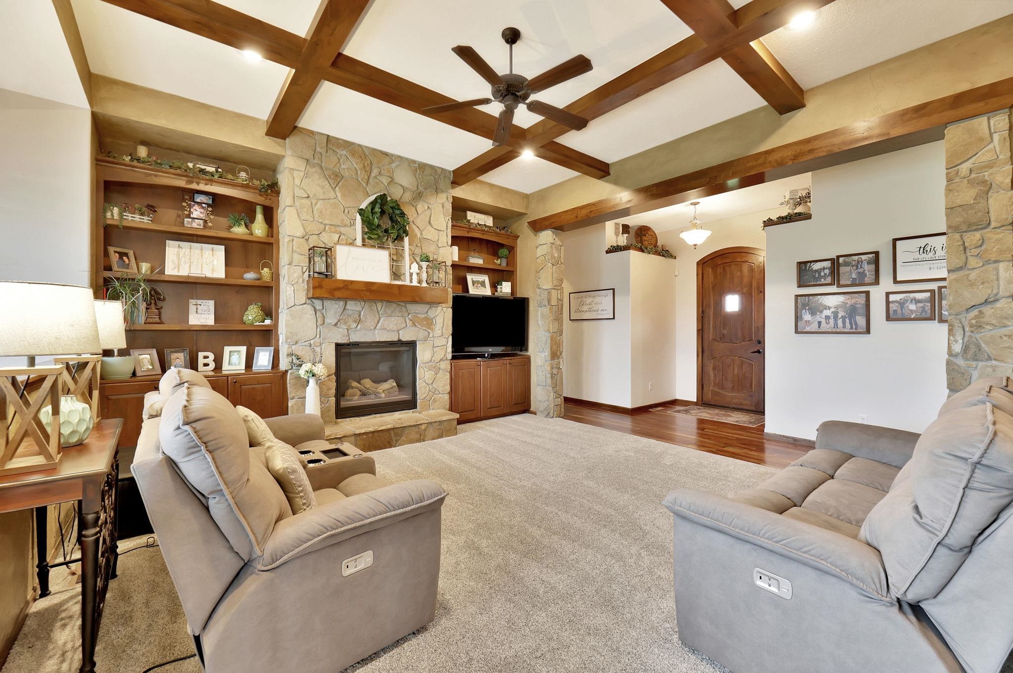2510 N Chelmsford Ct, Wichita, Kansas image 3