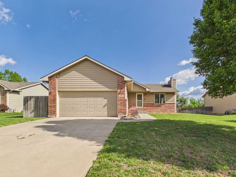 Homes For Sale - 1973 N Bellick Ct<br/> Sedgwick County, Wichita, KS 67235