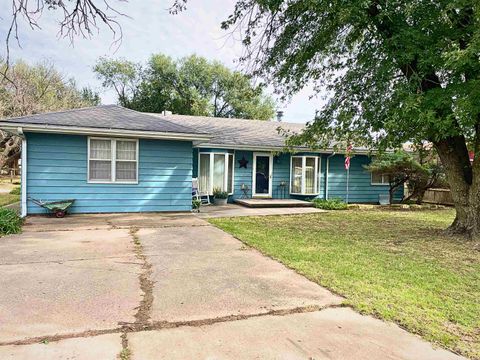 Homes For Sale - 1703 N C St<br/> Sumner County, Wellington, KS 67152