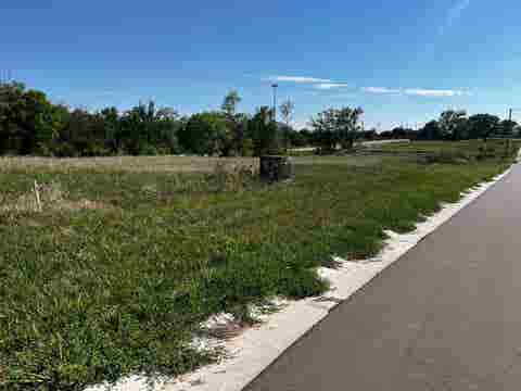 Vacant Land For Sale - 645 W Santa Fe Ave<br/> Butler County, El Dorado, KS 67042