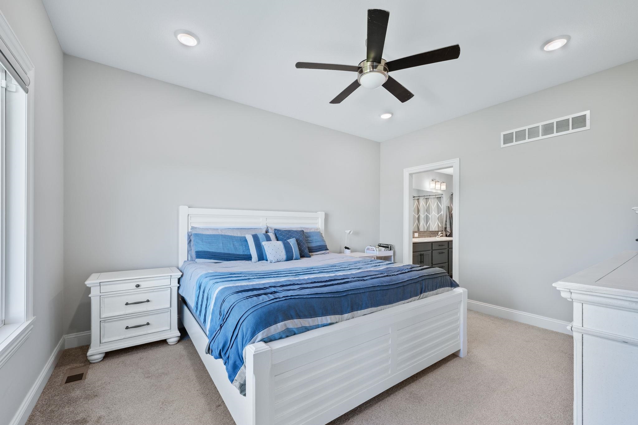 768 E Sunset Cir, Goddard, Kansas image 12