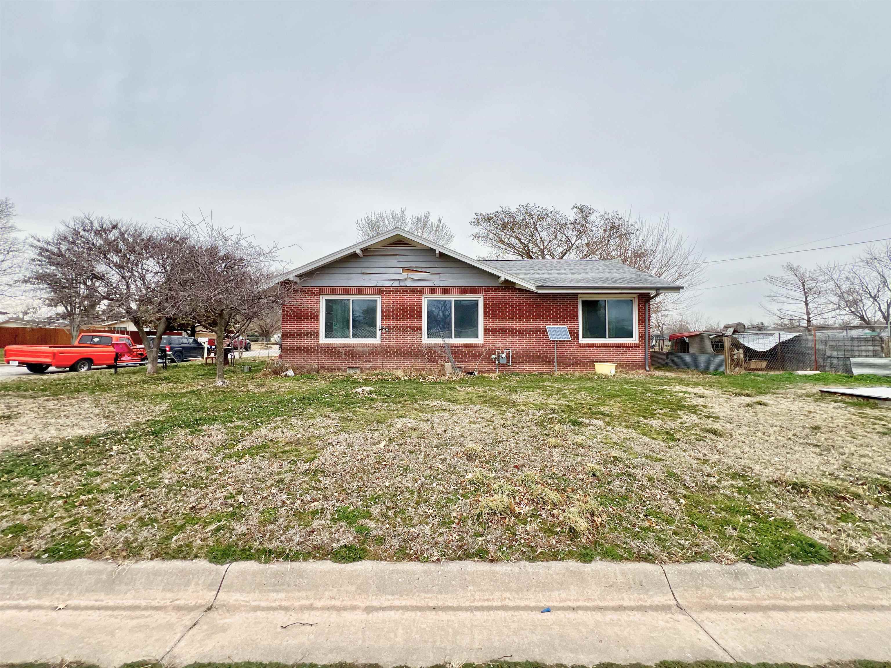 108 N Saint George St, Caldwell, Kansas image 2