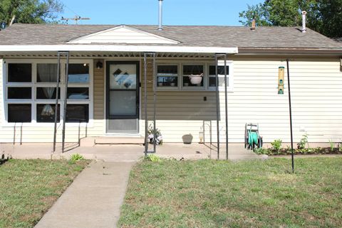 Homes For Sale - 634 Steahlin Ave<br/> Saline County, Salina, KS 67401