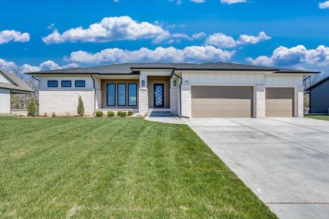 Homes For Sale - 260 S Ciderbluff Cir<br/> Sedgwick County, Wichita, KS 67052