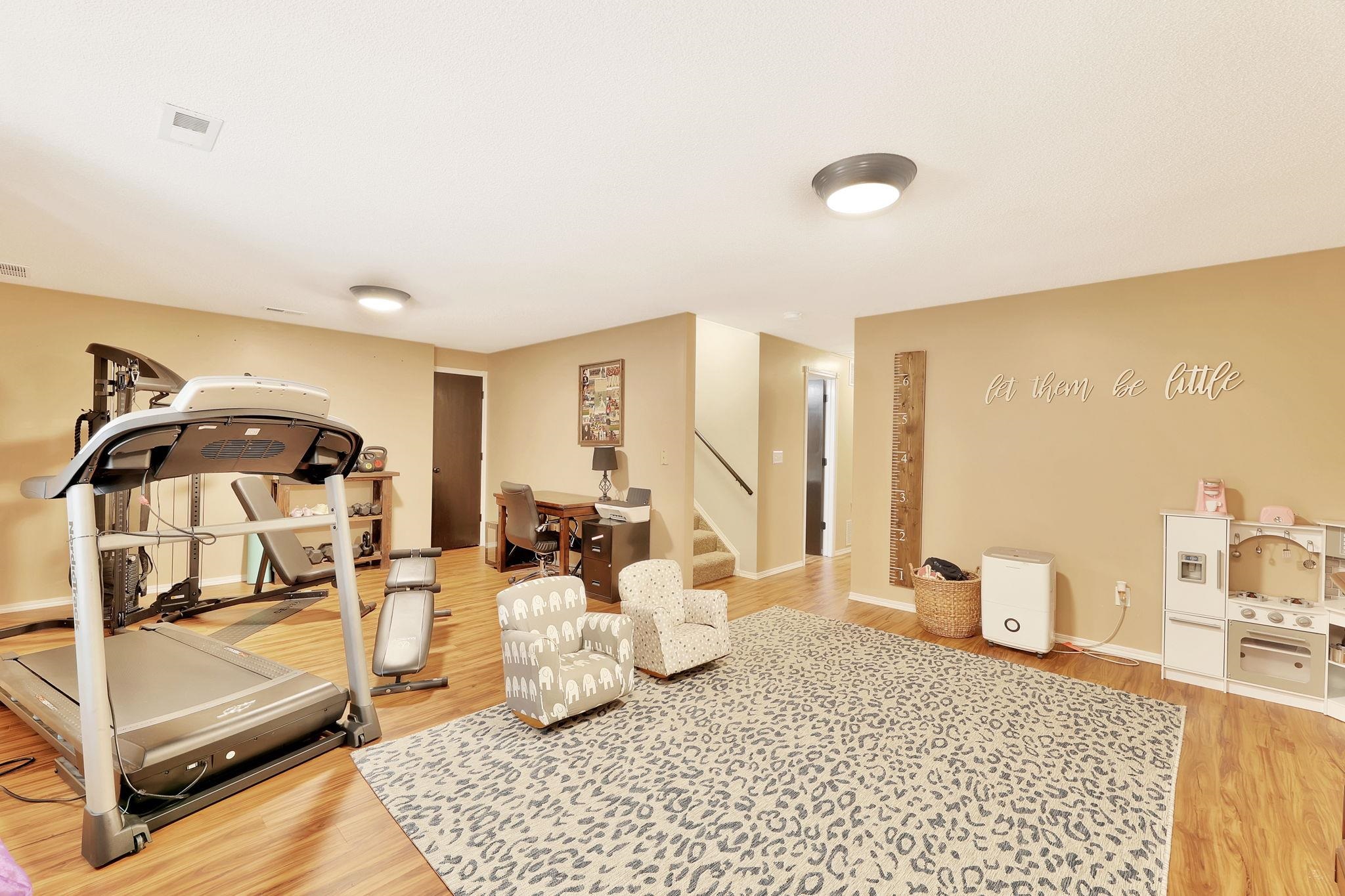 2230 N Duckcreek Ln, Derby, Kansas image 23