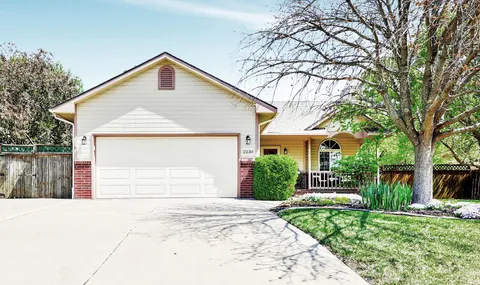 2230 N Duckcreek Ln, Derby, KS 67037 - MLS#: 653951