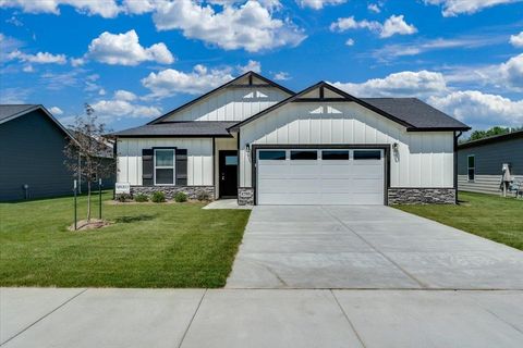 Homes For Sale - 1795 W Redbud Lane<br/> Sedgwick County, Goddard, KS 67052