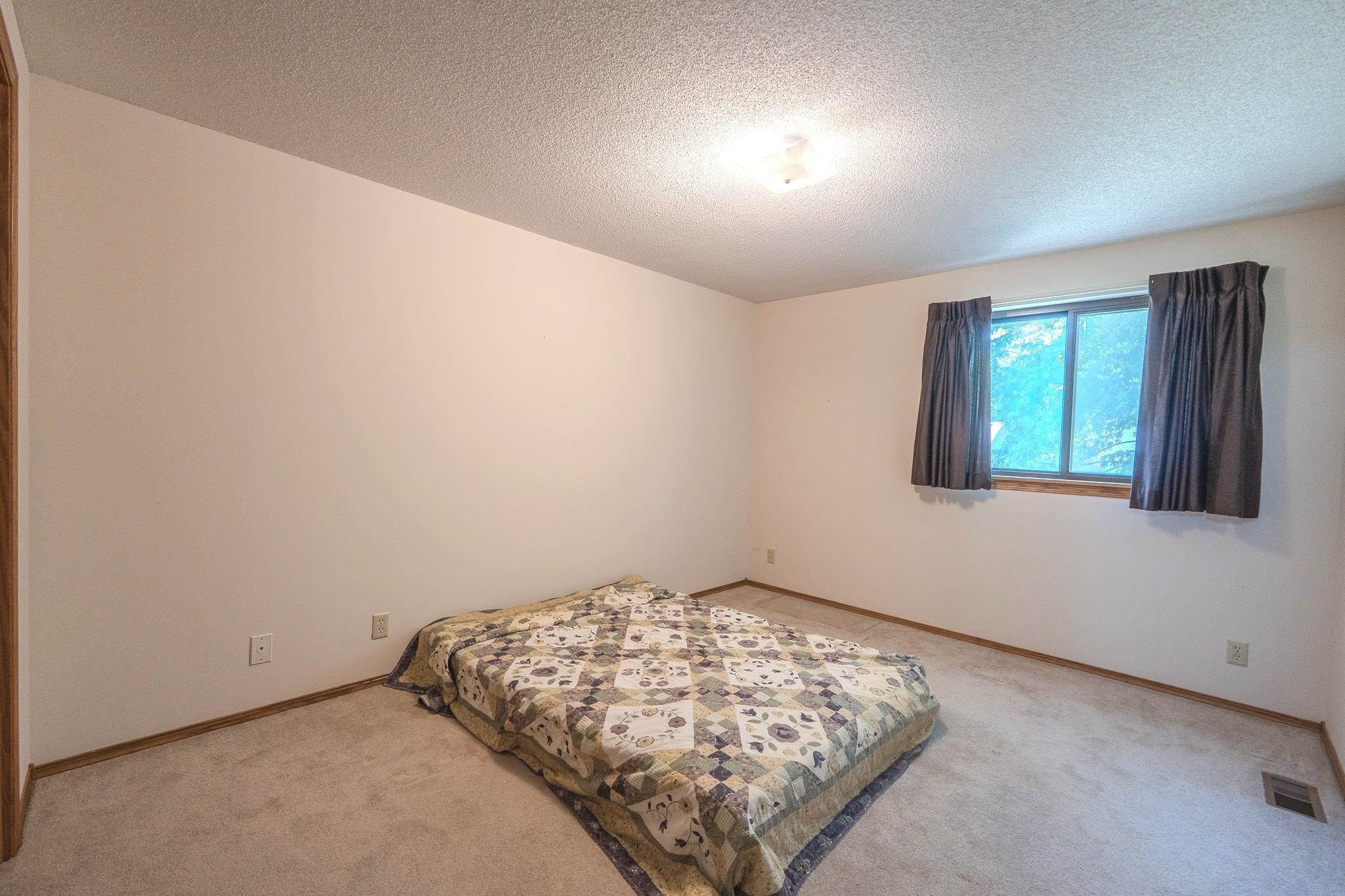 1313 E Dirck St, Haysville, Virginia image 9