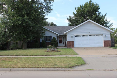 Homes For Sale - 615 W Ave A<br/> Mcpherson County, McPherson, KS 67460